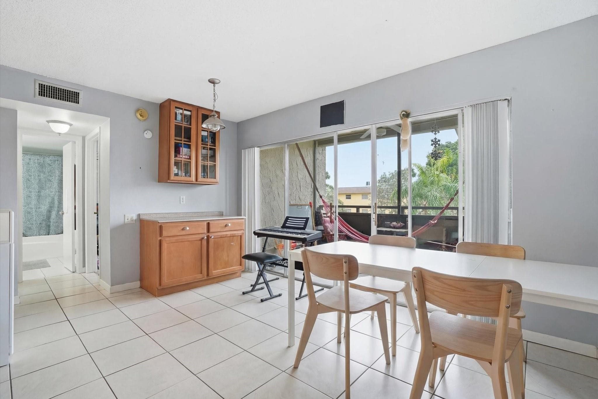 5218 NE 6th Avenue G2, Oakland Park, FL 33334 — photo 3 of 28
