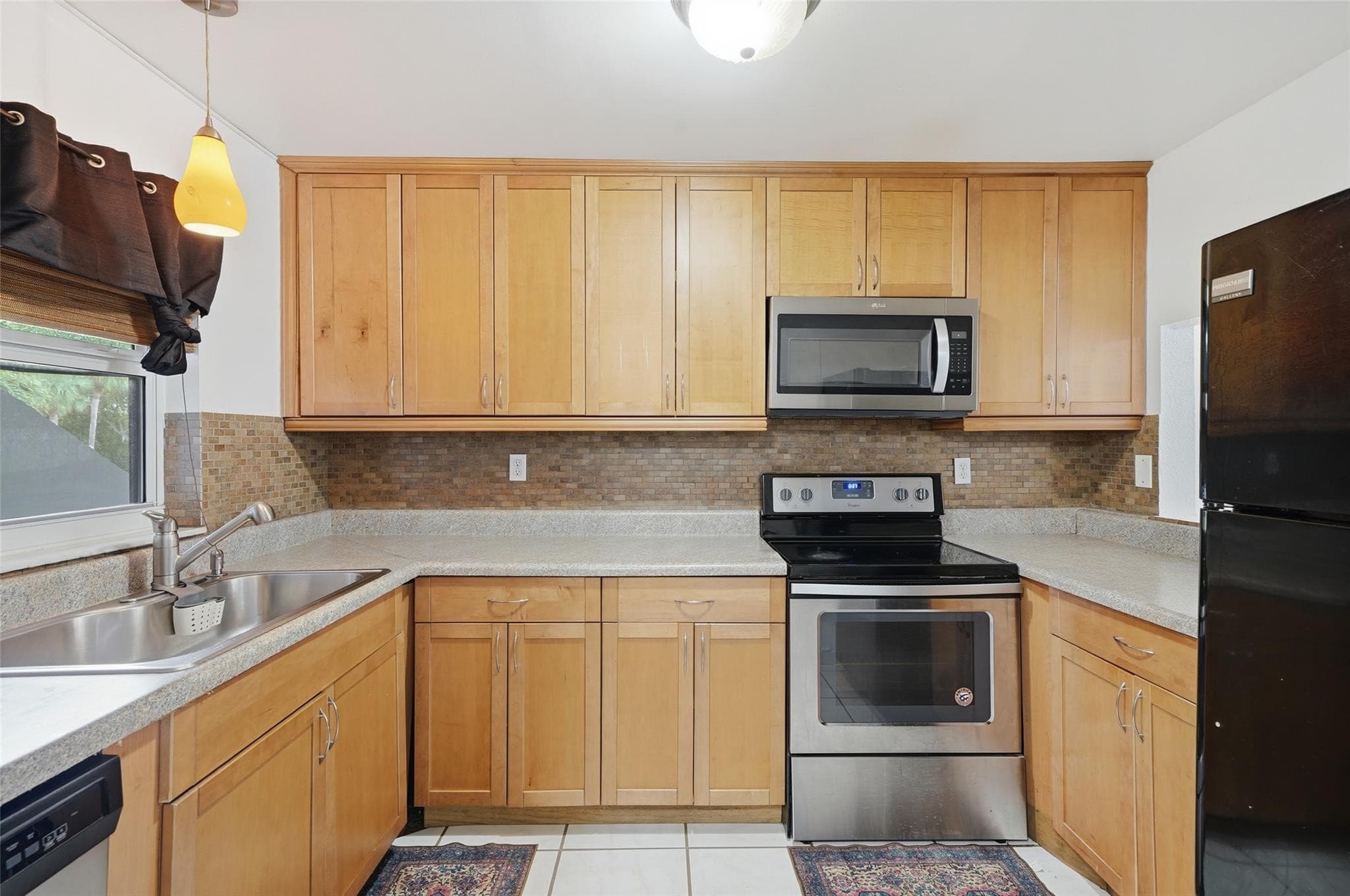 9451 Evergreen Place 203, Davie, FL 33324 — photo 4 of 37