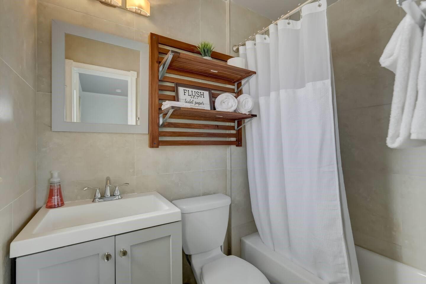 2740 NE 30th Place, Fort Lauderdale, FL 33306 — photo 9 of 22