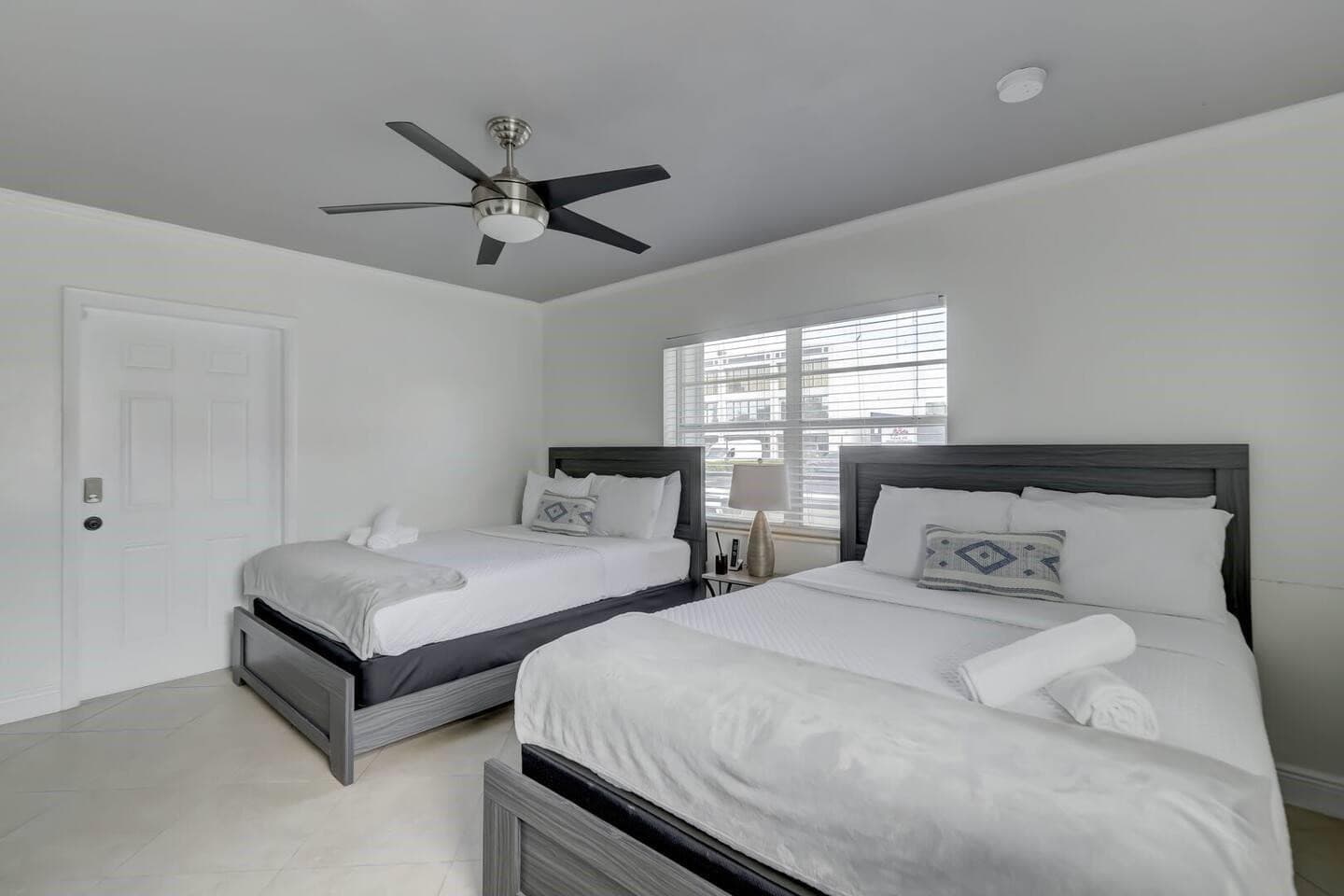 2740 NE 30th Place, Fort Lauderdale, FL 33306 — photo 12 of 22