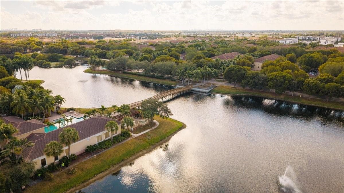 2452 Centergate Drive 202, Miramar, FL 33025 — photo 34 of 37