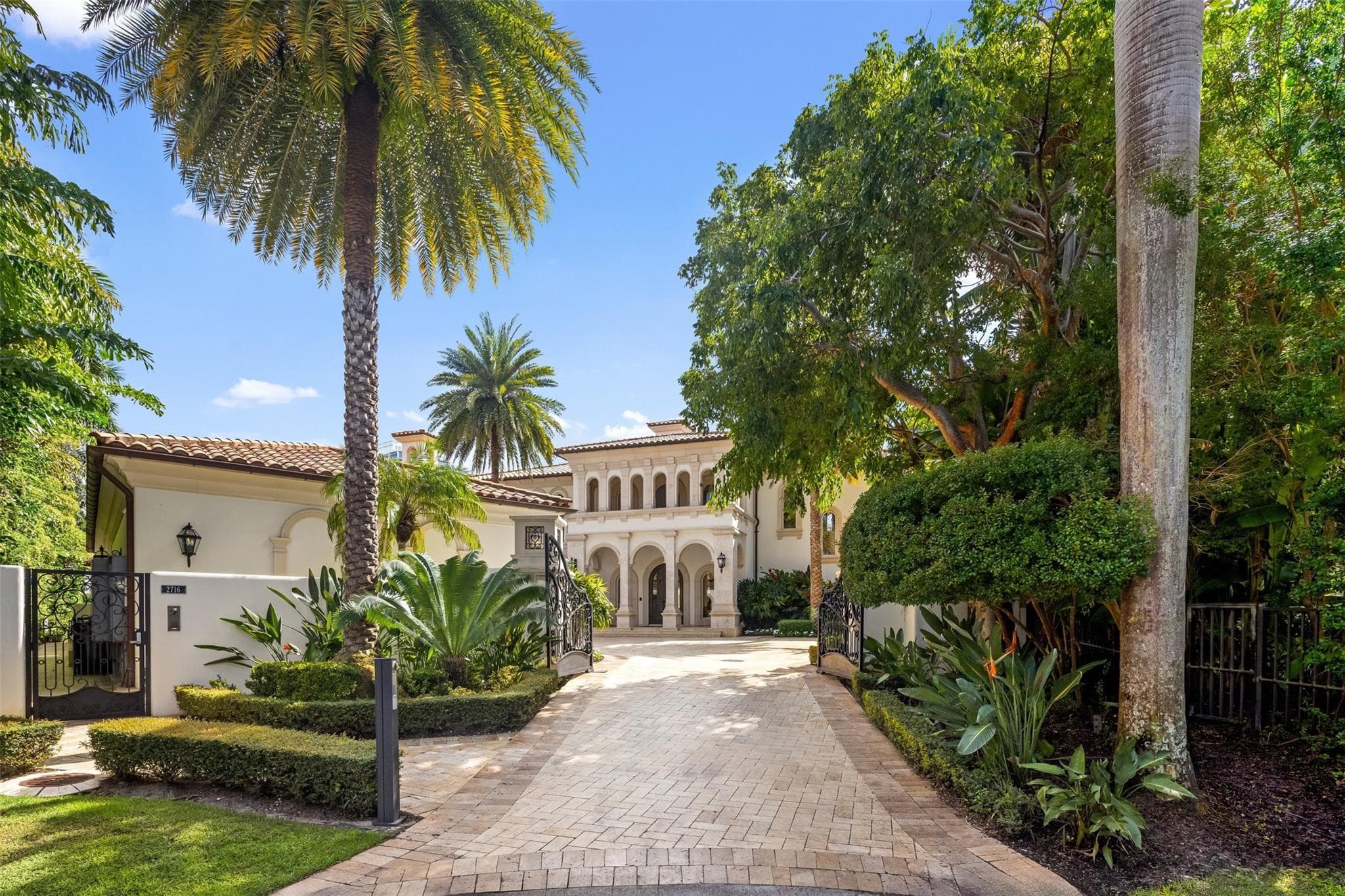 2716 Aqua Vista Boulevard, Fort Lauderdale, FL 33301 — photo 8 of 100