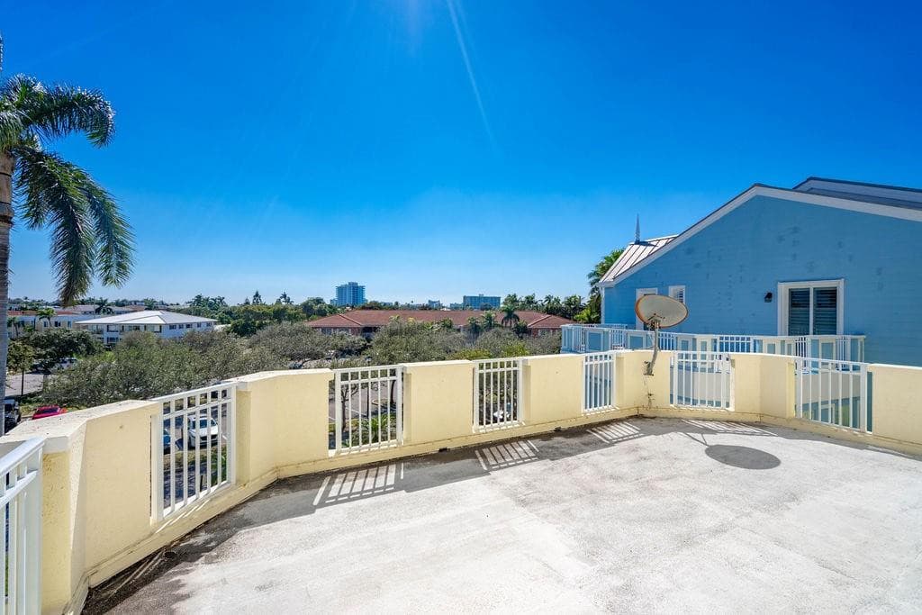 2825 Marina Circle 2825, Lighthouse Point, FL 33064 — photo 37 of 48