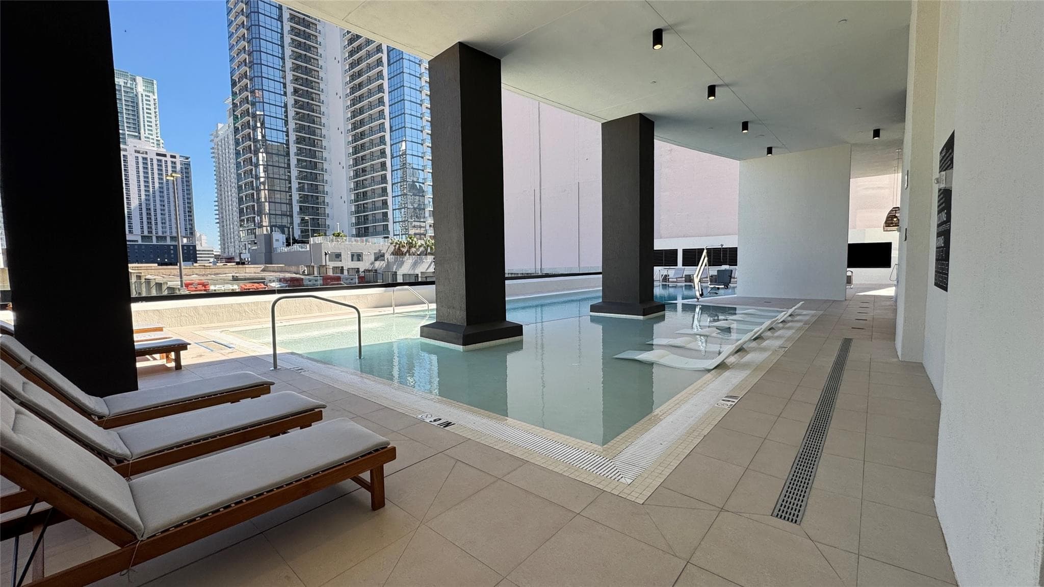 225 N Miami Avenue 3604, Miami, FL 33128 — photo 25 of 46