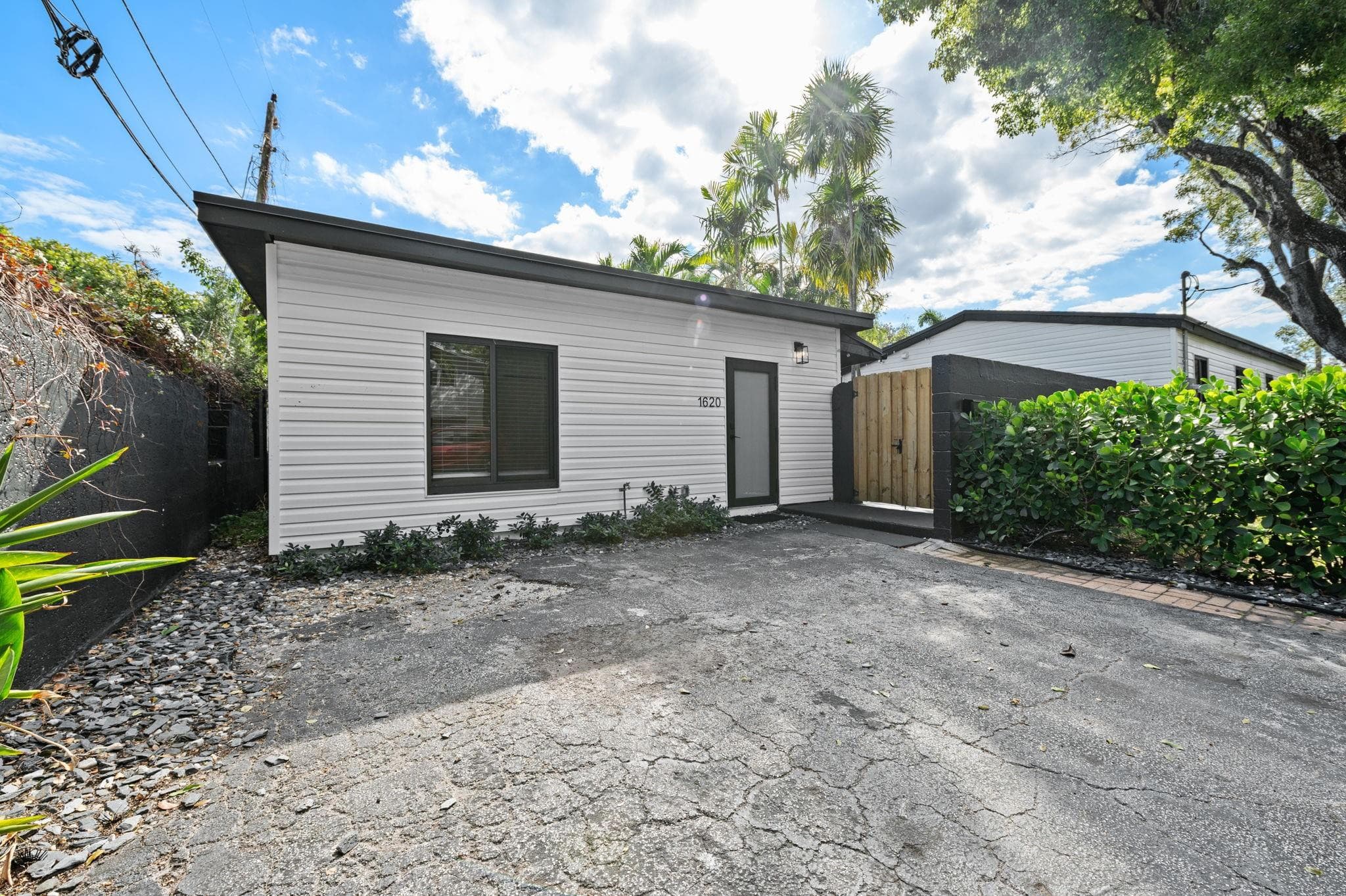 648 NE 16th Terrace, Fort Lauderdale, FL 33304 — photo 27 of 33