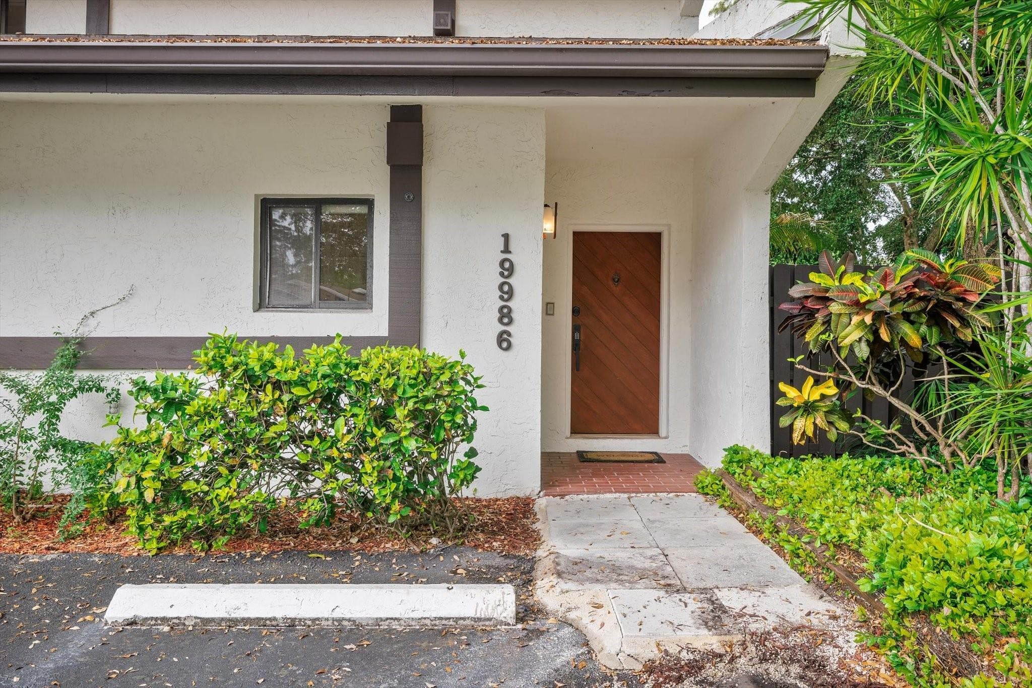 19986 NE 5th Court 4d, Miami, FL 33179 — photo 39 of 48