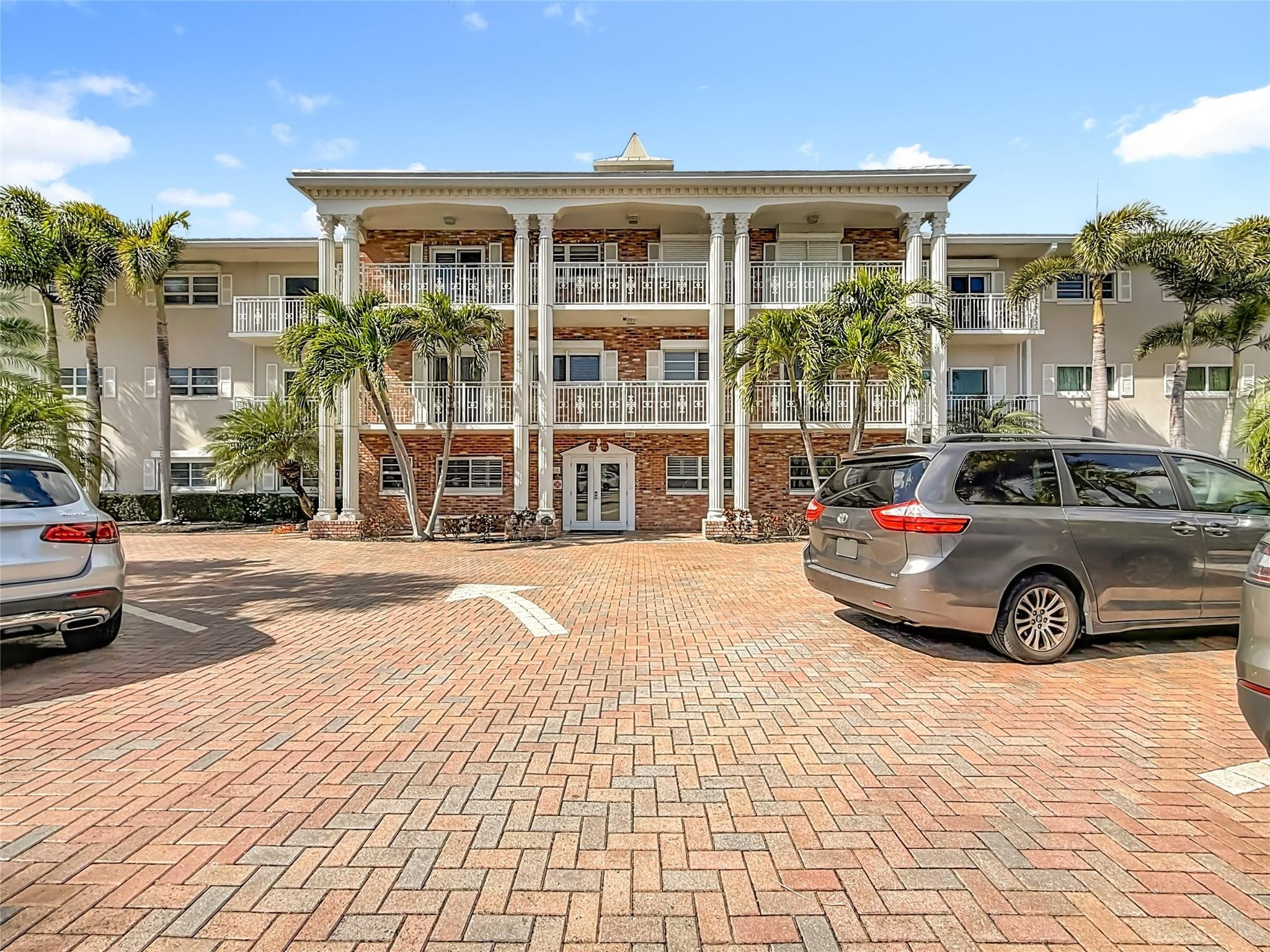 1198 Hillsboro Mile 334, Hillsboro Beach, FL 33062 — photo 4 of 61