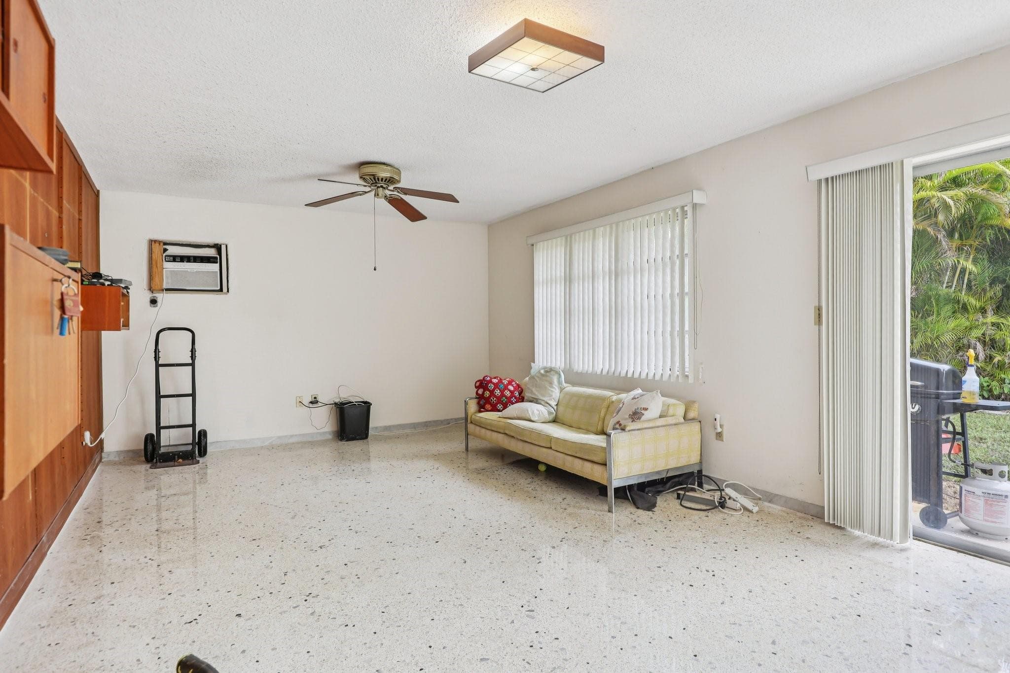 525 NE 58th Street, Miami, FL 33137 — photo 5 of 46
