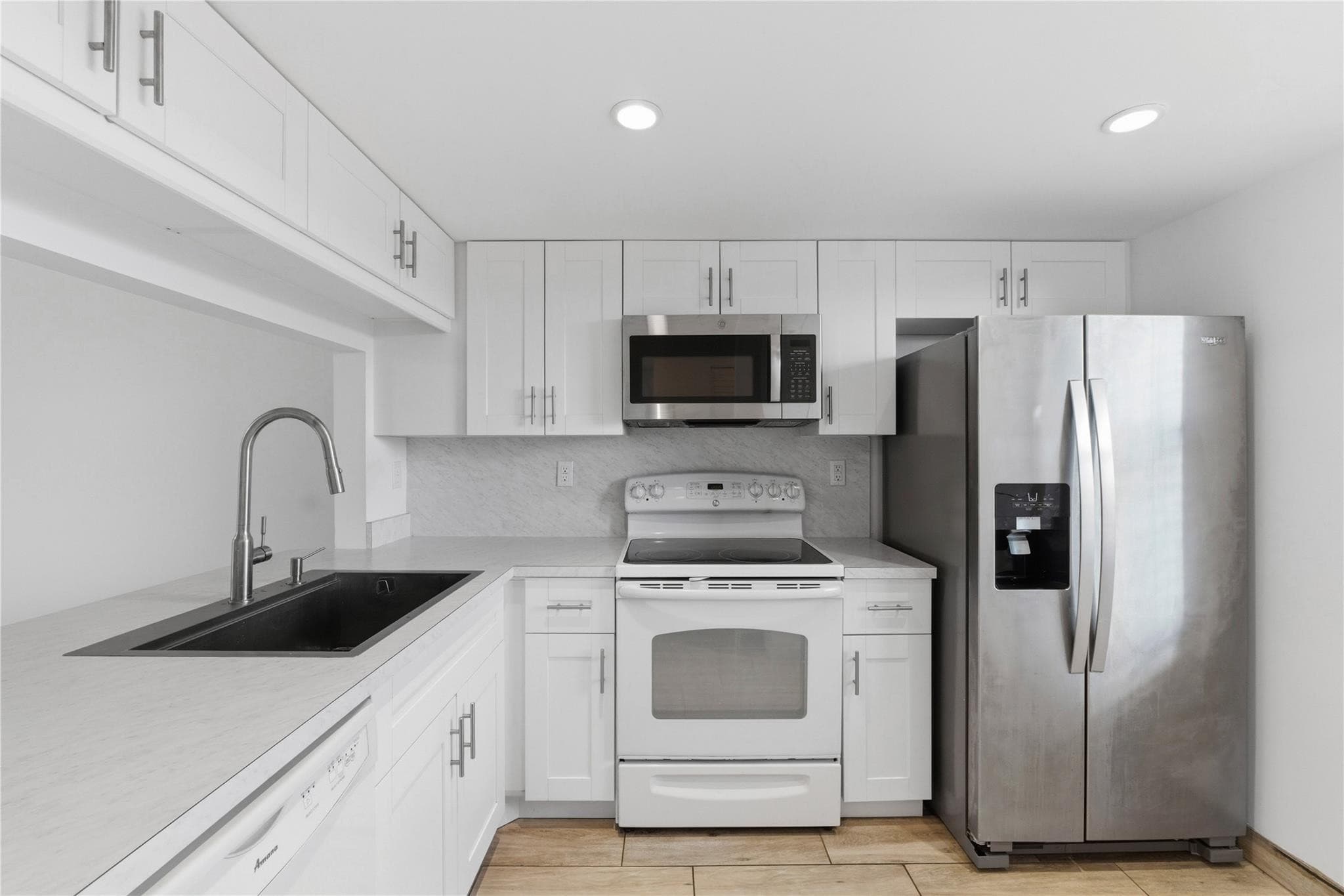 2748 NW 104th Avenue 403, Sunrise, FL 33322 — photo 1 of 13