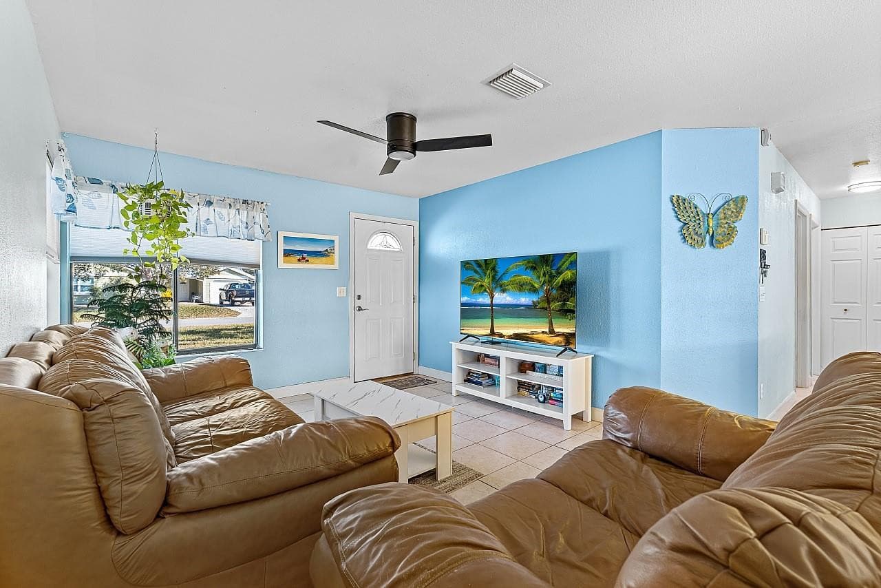 1085 24th Place, Vero Beach, FL 32962 — photo 6 of 31
