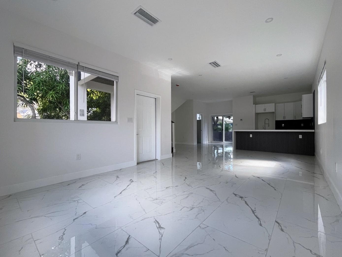 536 NW 13th Avenue, Fort Lauderdale, FL 33311 — photo 13 of 44