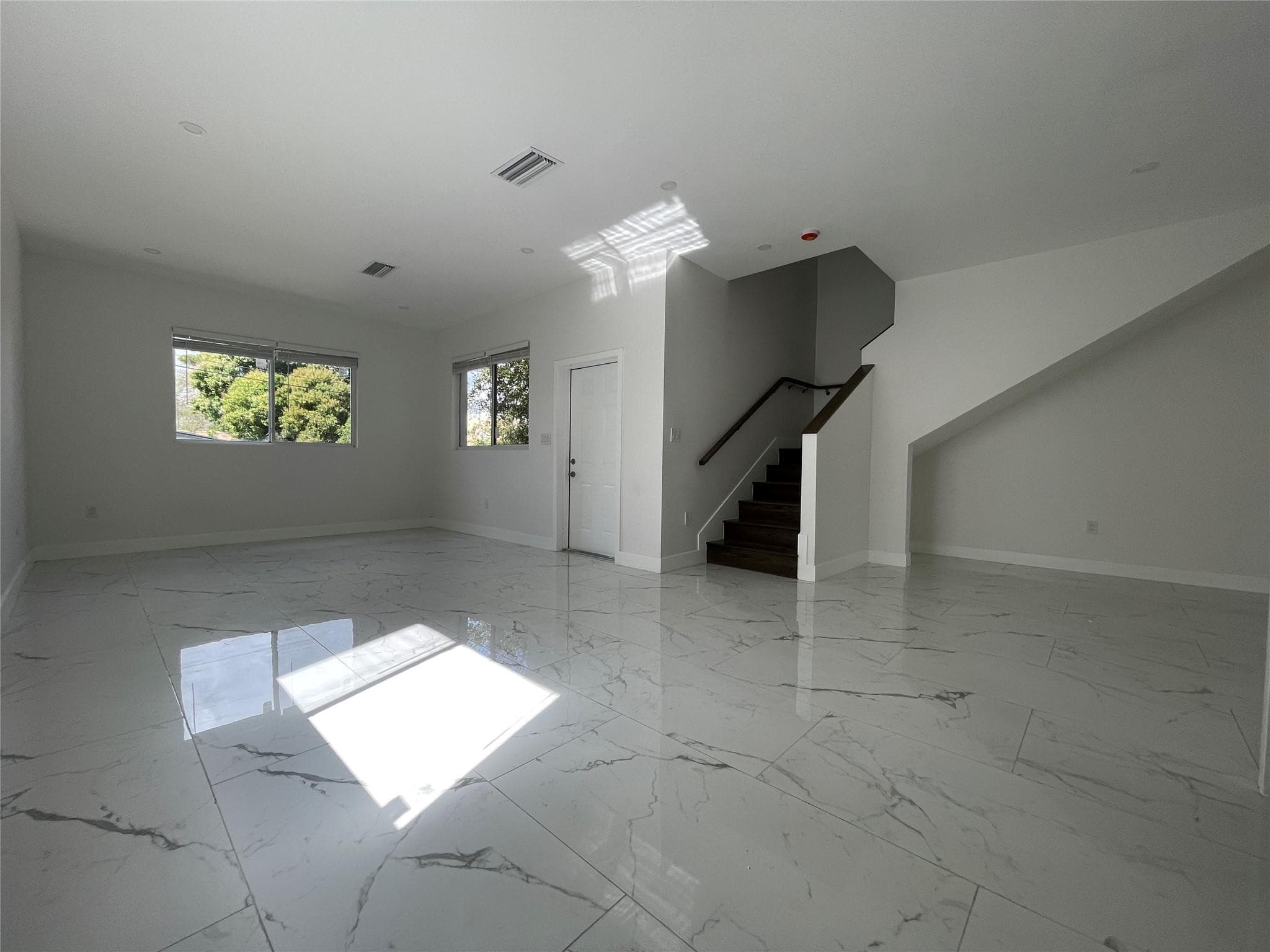 536 NW 13th Avenue, Fort Lauderdale, FL 33311 — photo 16 of 44