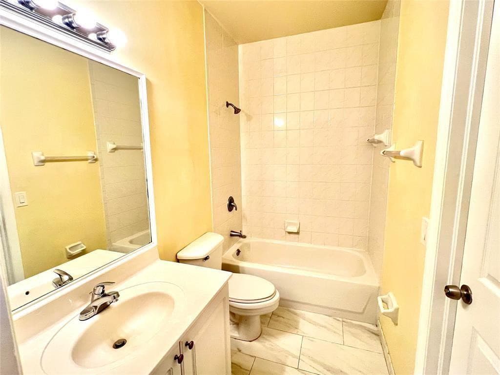 7893 N Southwood Circle, Davie, FL 33328 — photo 5 of 10