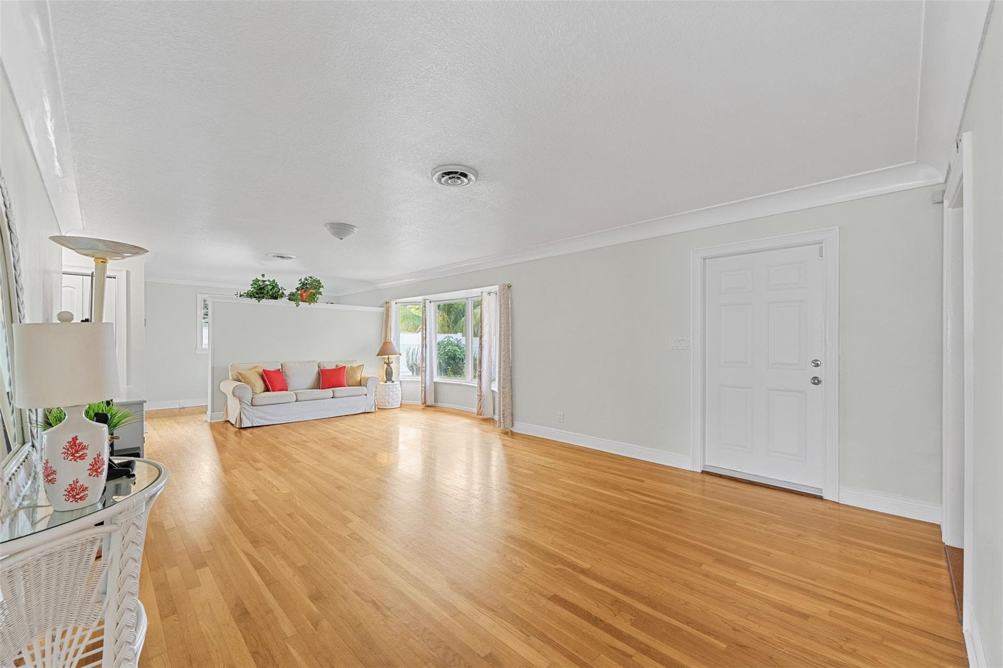 5284 NE 18th Terrace, Fort Lauderdale, FL 33308 — photo 11 of 57