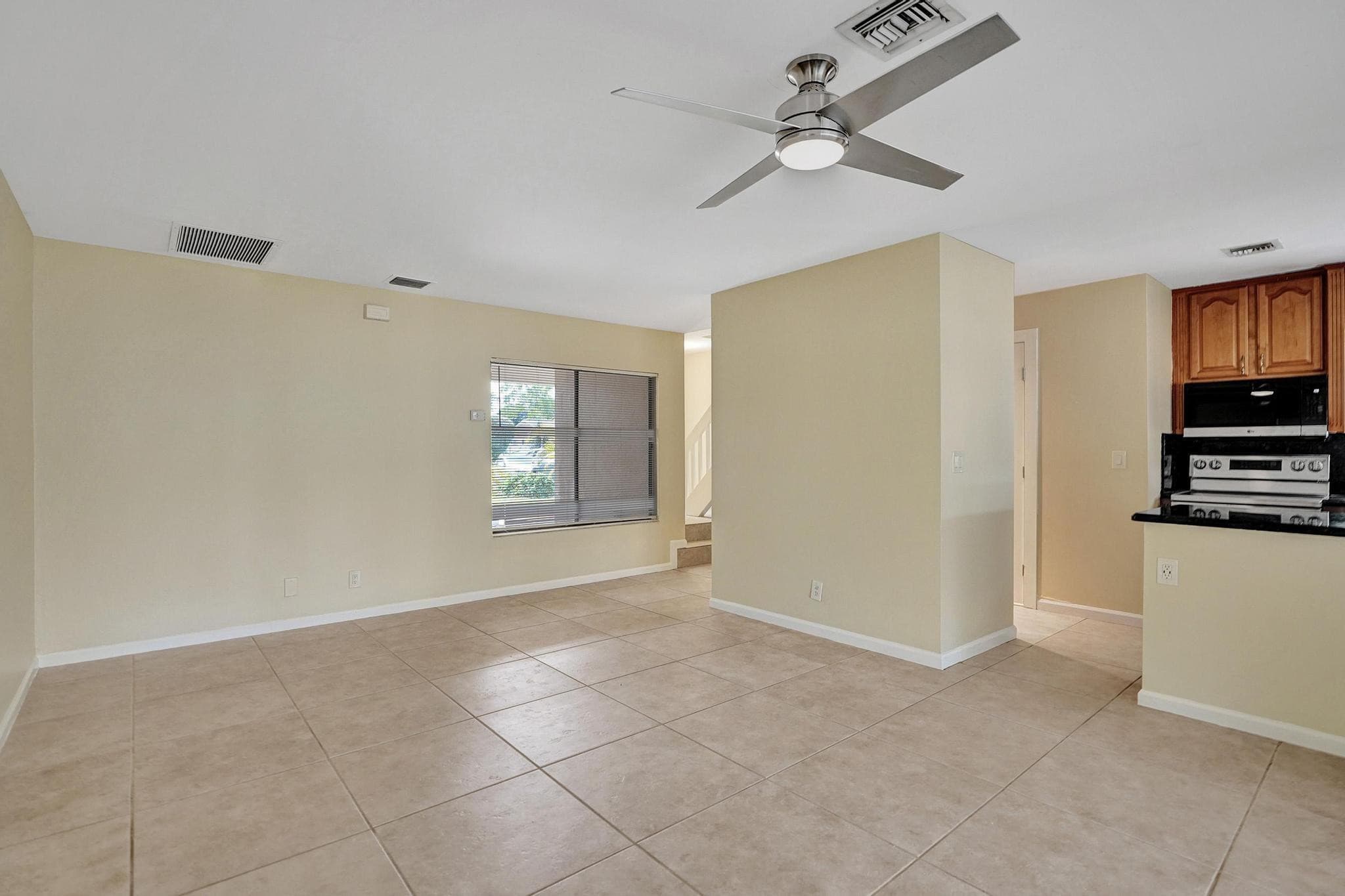 5425 Cleveland Road, Delray Beach, FL 33484 — photo 5 of 39