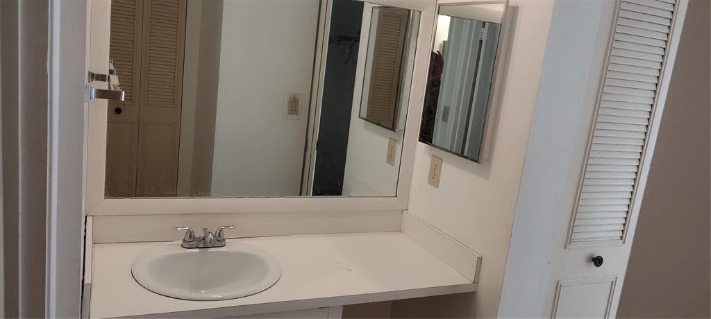 9340 Lagoon Place 302, Davie, FL 33324 — photo 9 of 14