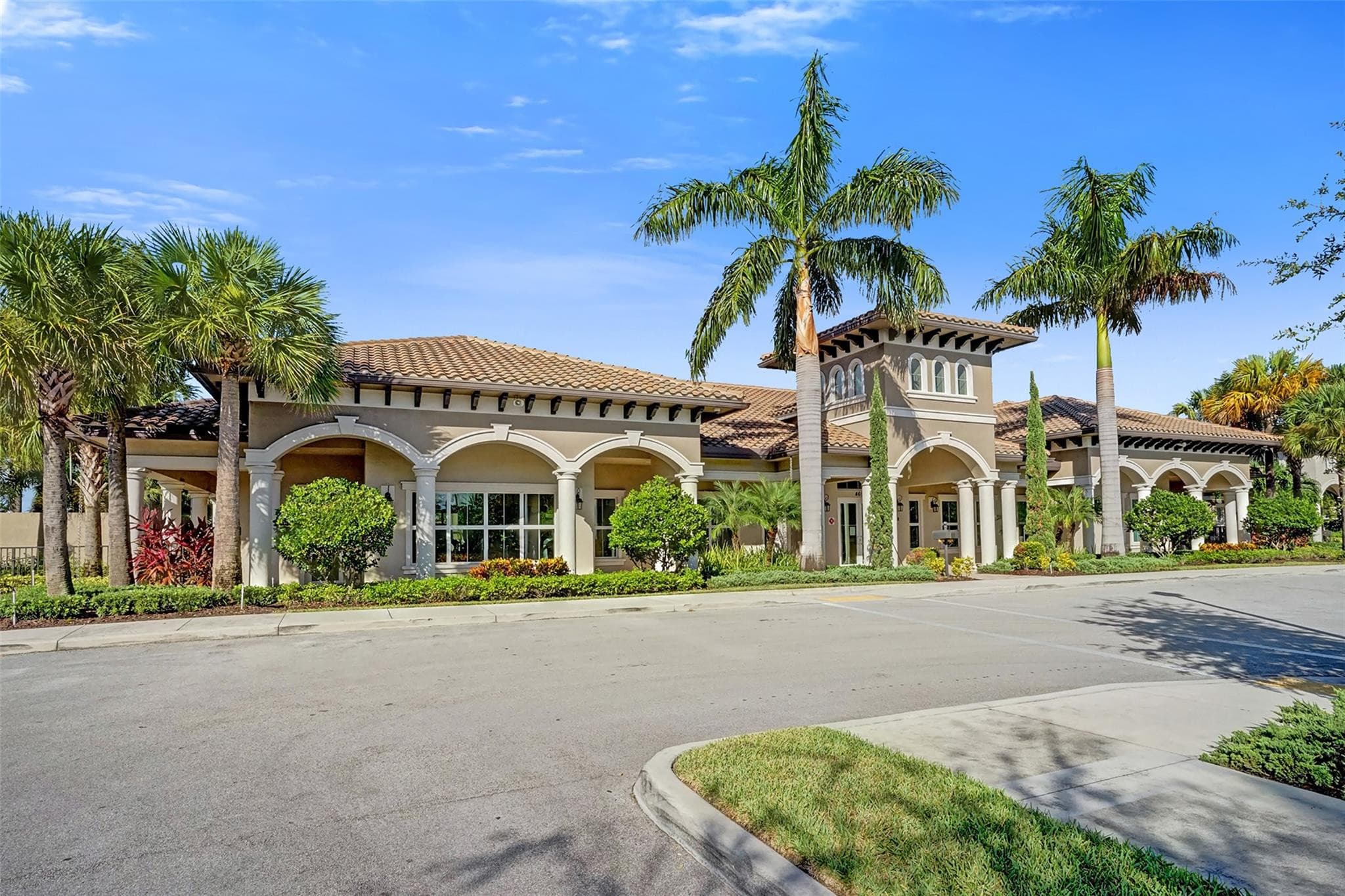 5068 Greenway Drive 0, Hollywood, FL 33021 — photo 47 of 49