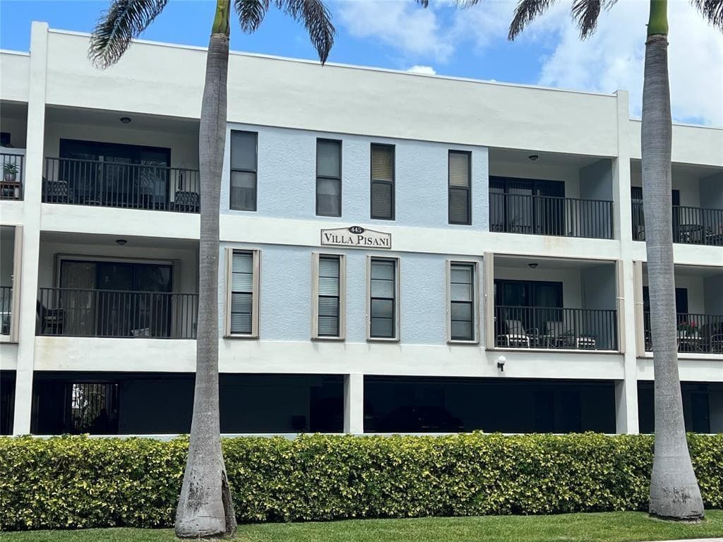 445 SE 21st Avenue 201, Deerfield Beach, FL 33441 — photo 3 of 29