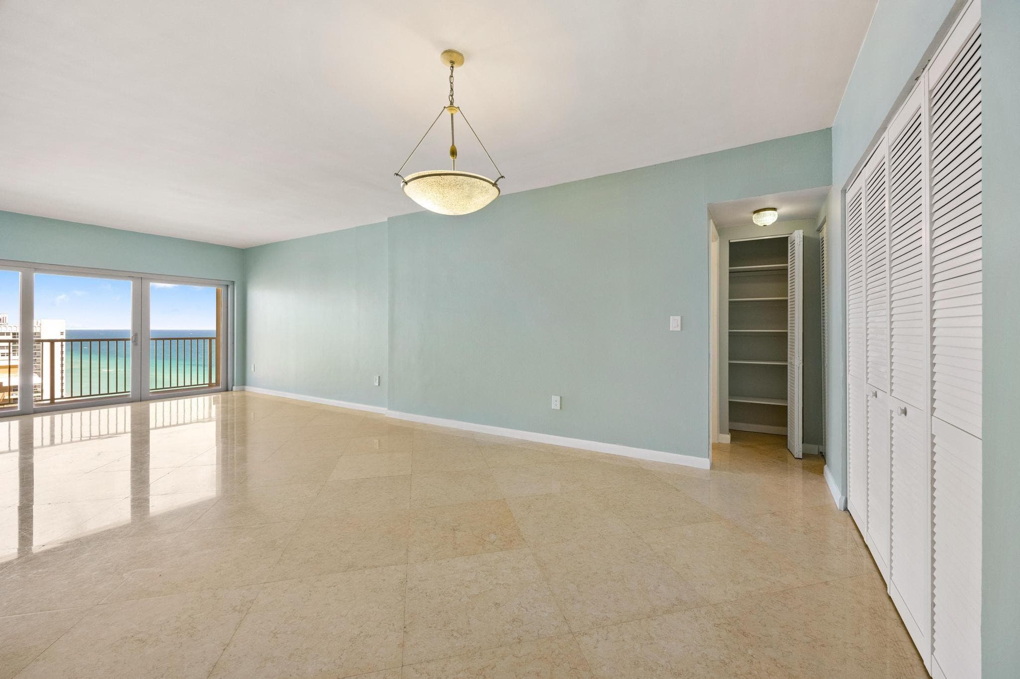 1950 S Ocean Drive PHB, Hallandale Beach, FL 33009 — photo 2 of 37