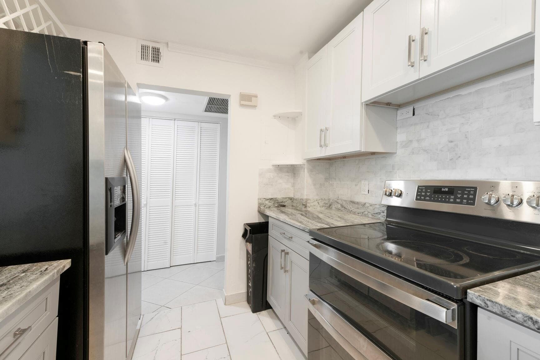3800 N Hills Drive 402, Hollywood, FL 33021 — photo 1 of 17