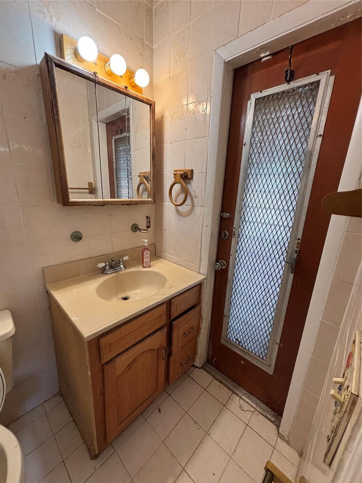 9261 SW 68th Street, Miami, FL 33173 — photo 10 of 24