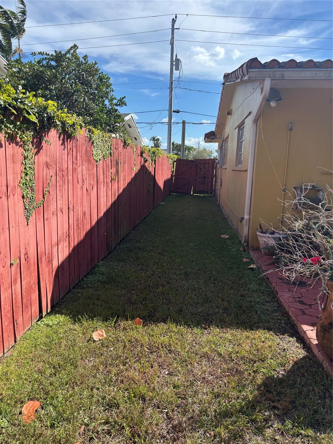 9261 SW 68th Street, Miami, FL 33173 — photo 21 of 24