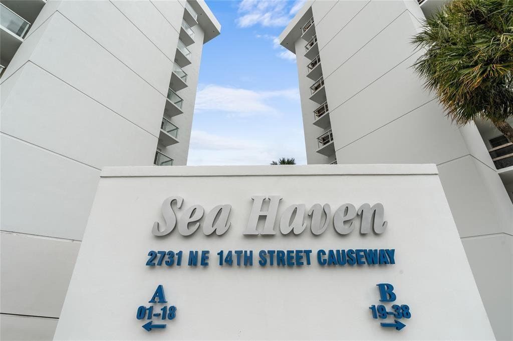 Condominium in Pompano Beach — photo 1 of 37