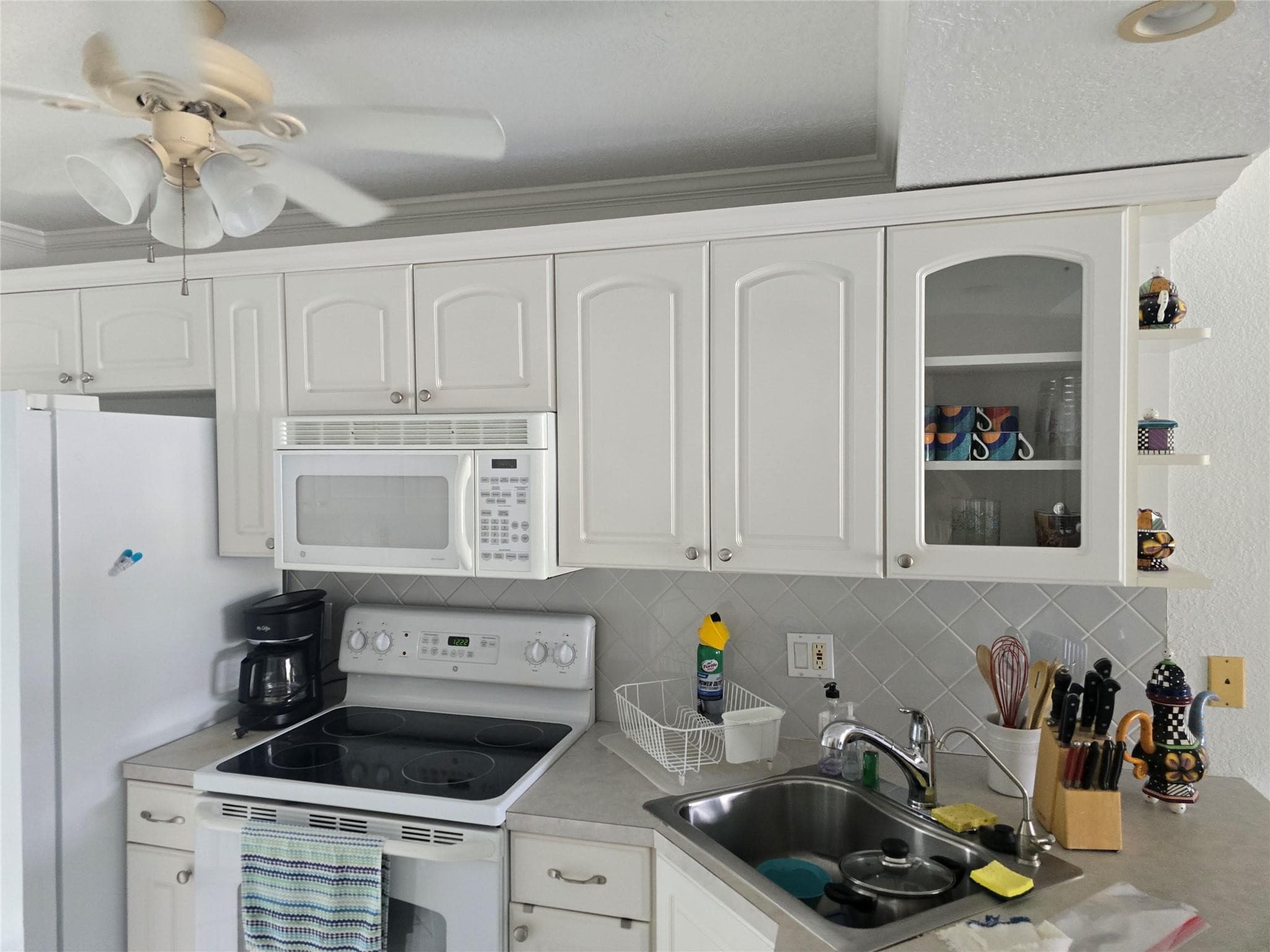 Condominium in Pompano Beach — photo 31 of 37