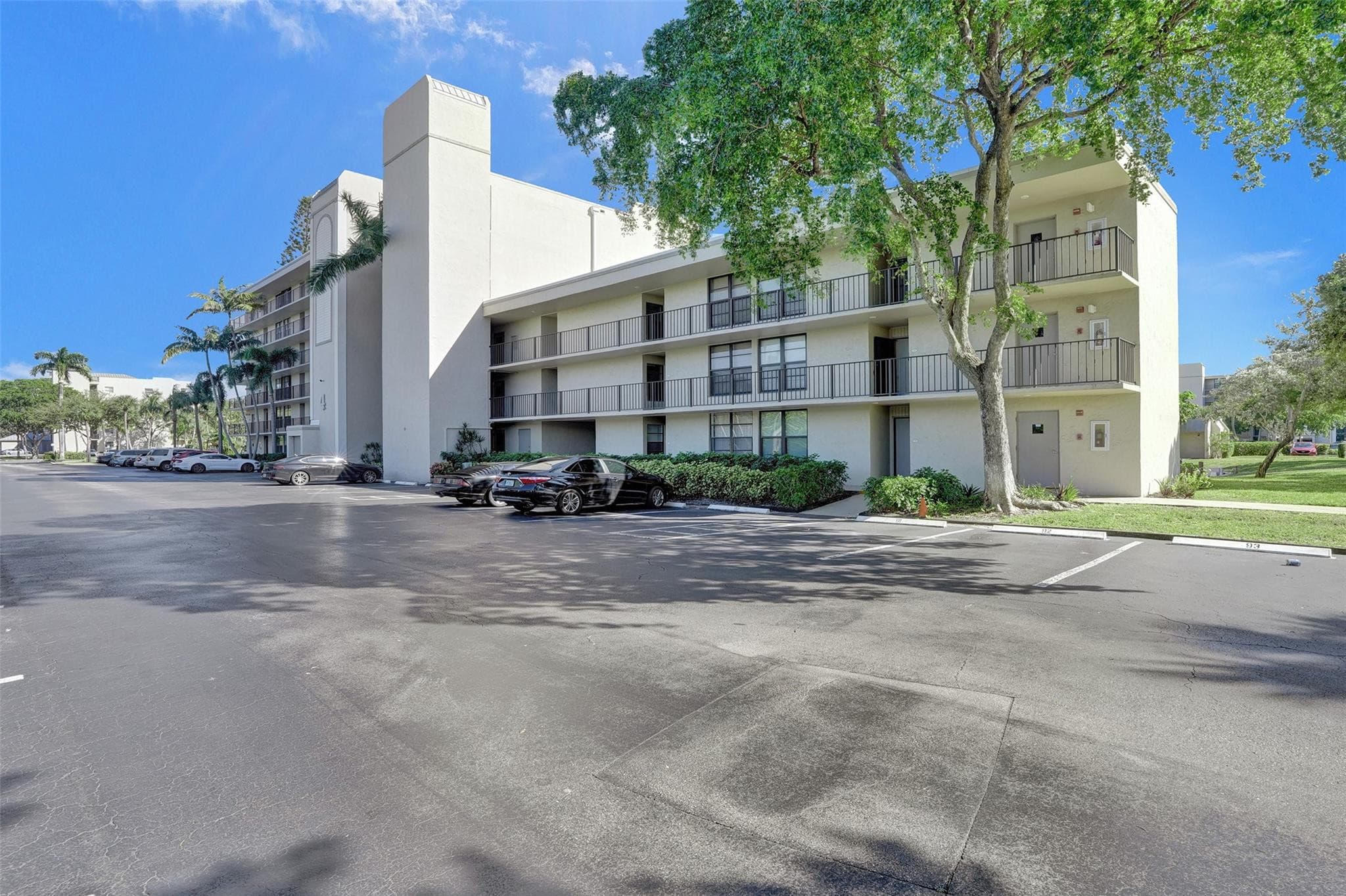 4 Royal Palm Way 503, Boca Raton, FL 33432 — photo 31 of 36