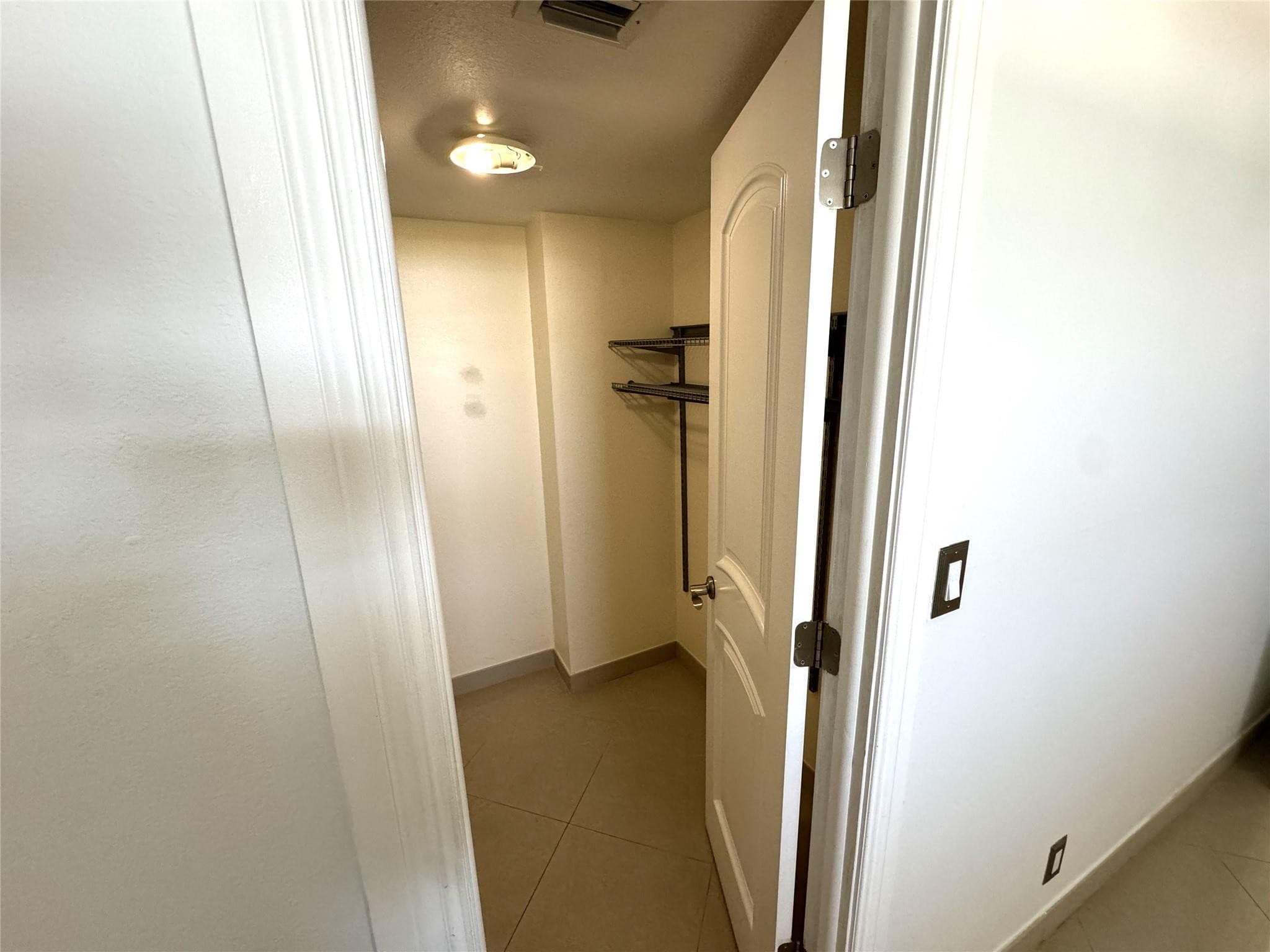 4800 Bayview Drive 406, Fort Lauderdale, FL 33308 — photo 13 of 26