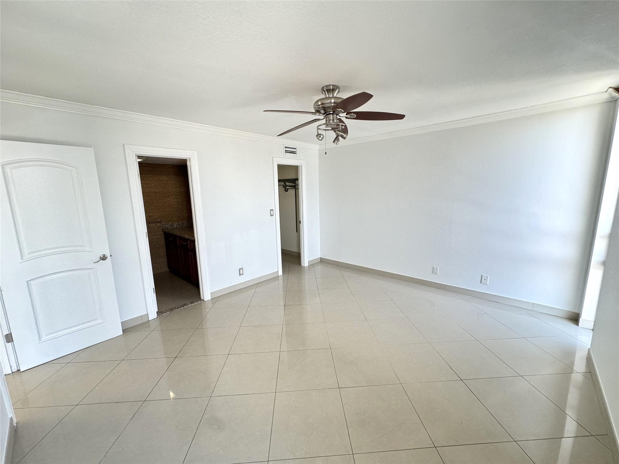 4800 Bayview Drive 406, Fort Lauderdale, FL 33308 — photo 18 of 26