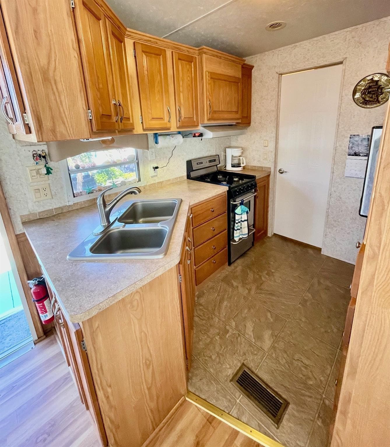 5288 Inlet Way, Hutchinson Island, FL 34949 — photo 10 of 35
