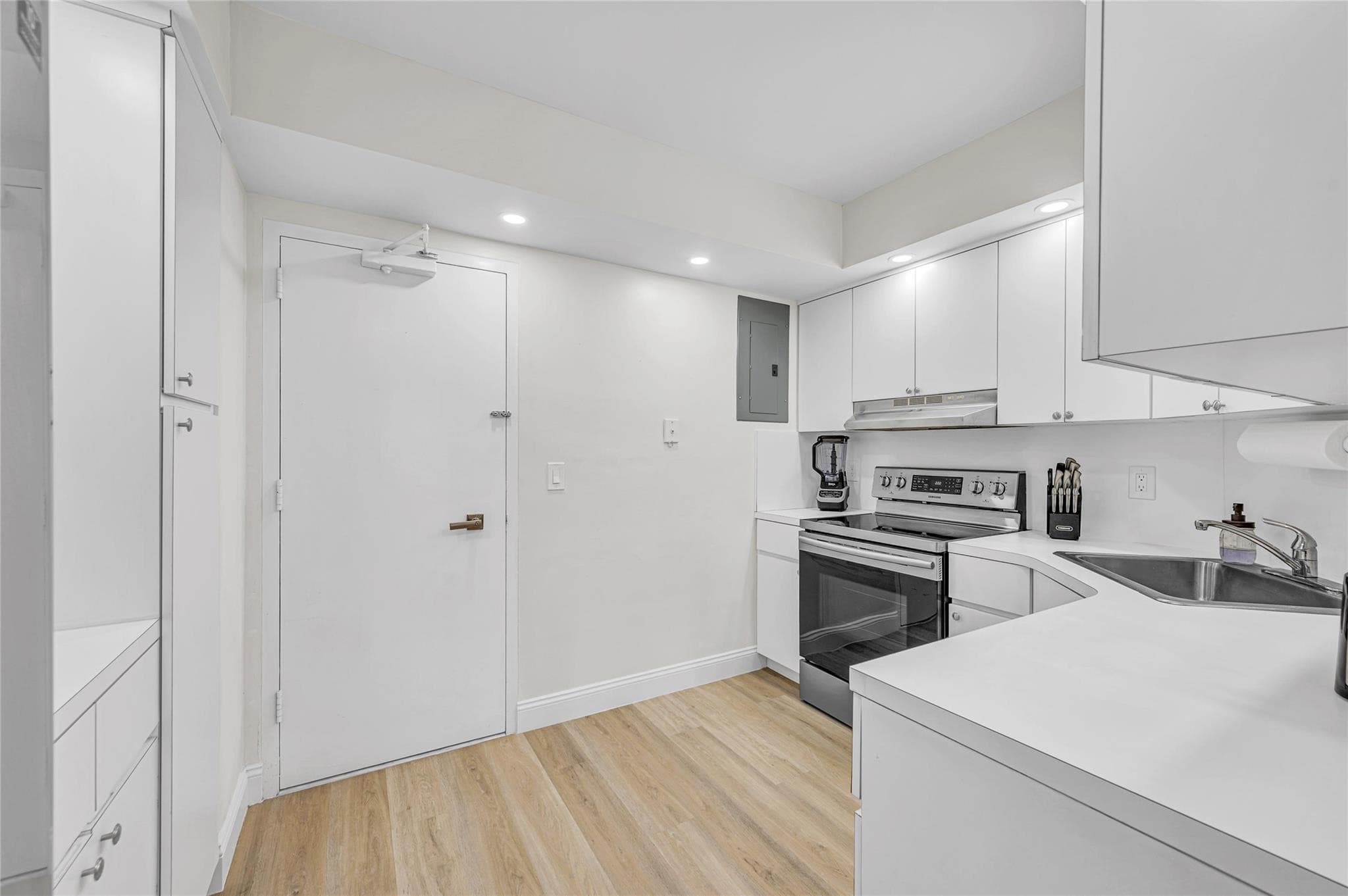 3700 Galt Ocean Drive 1114, Fort Lauderdale, FL 33308 — photo 9 of 39