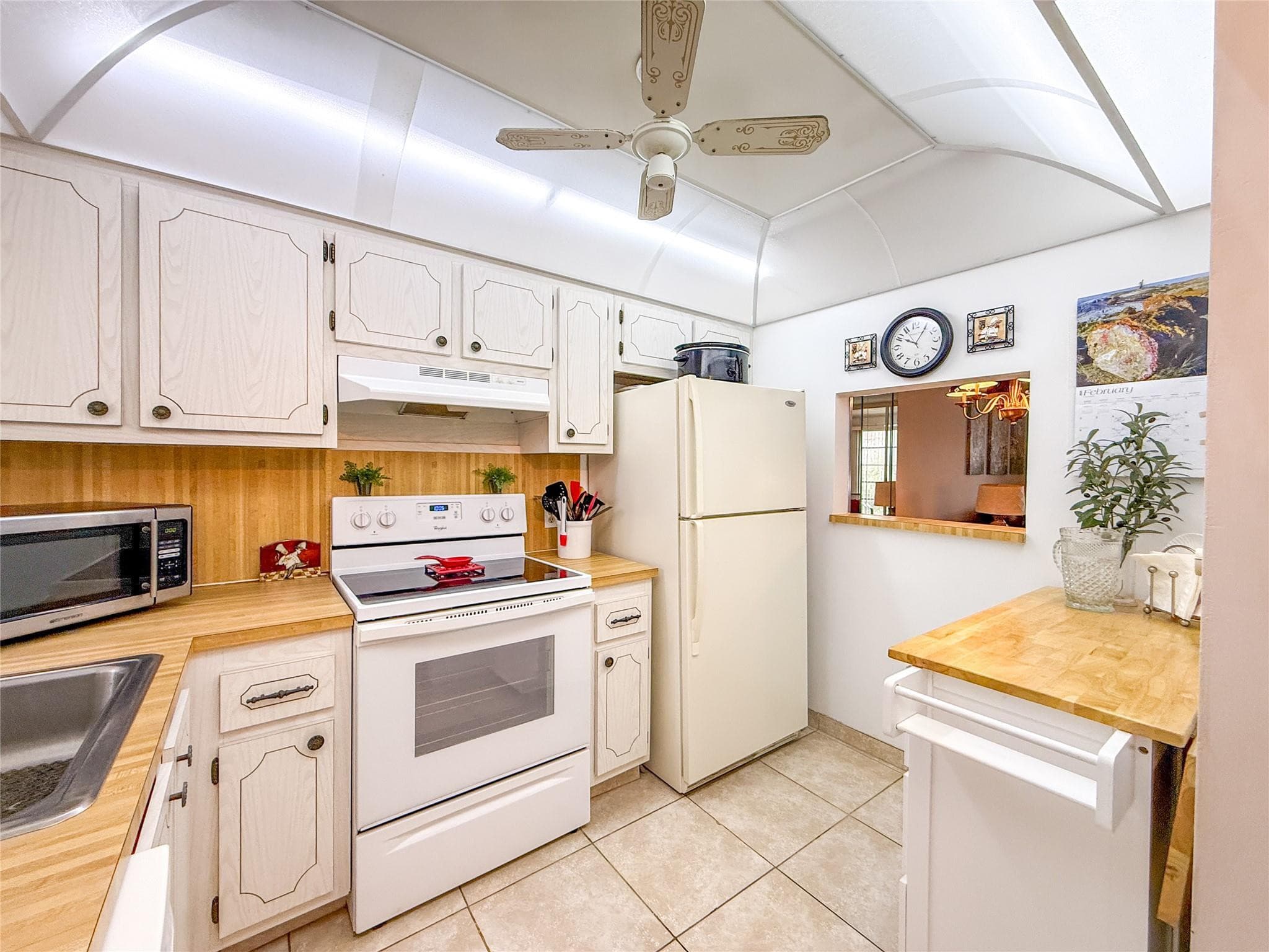 9460 Sunrise Lake Boulevard 212, Sunrise, FL 33322 — photo 9 of 34