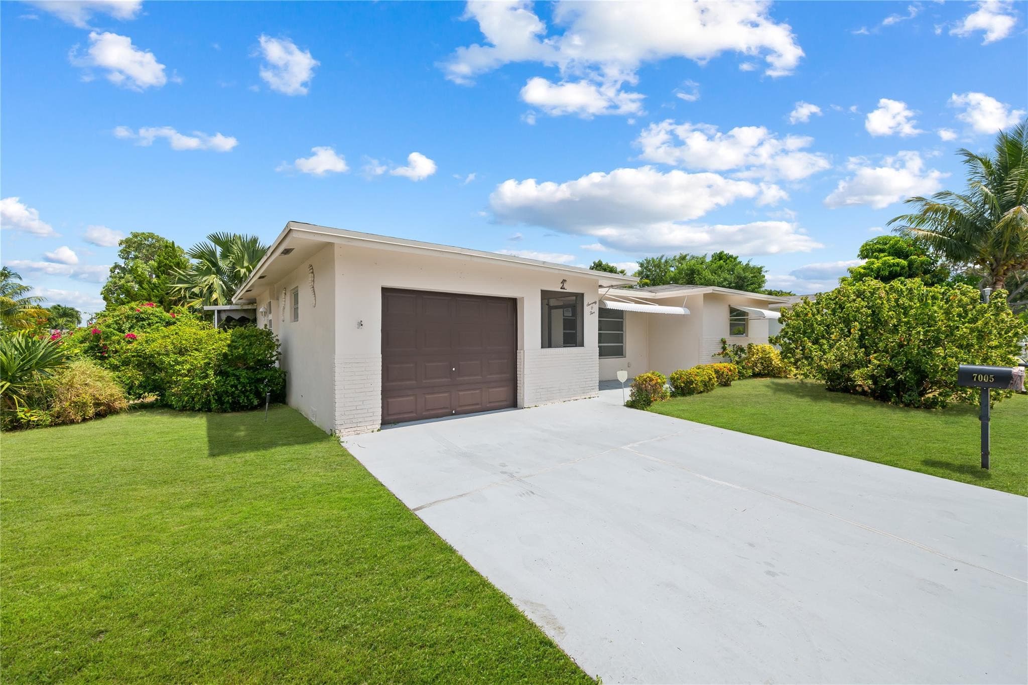 7005 NW 11th Street, Margate, FL 33063 — photo 7 of 32
