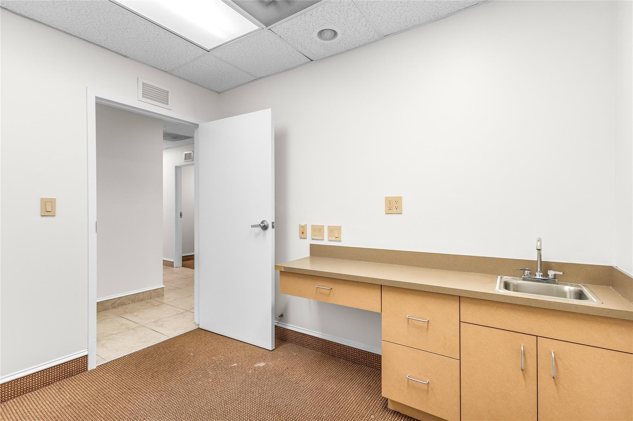 2466 E Commercial Boulevard 102-103, Fort Lauderdale, FL 33308 — photo 18 of 25