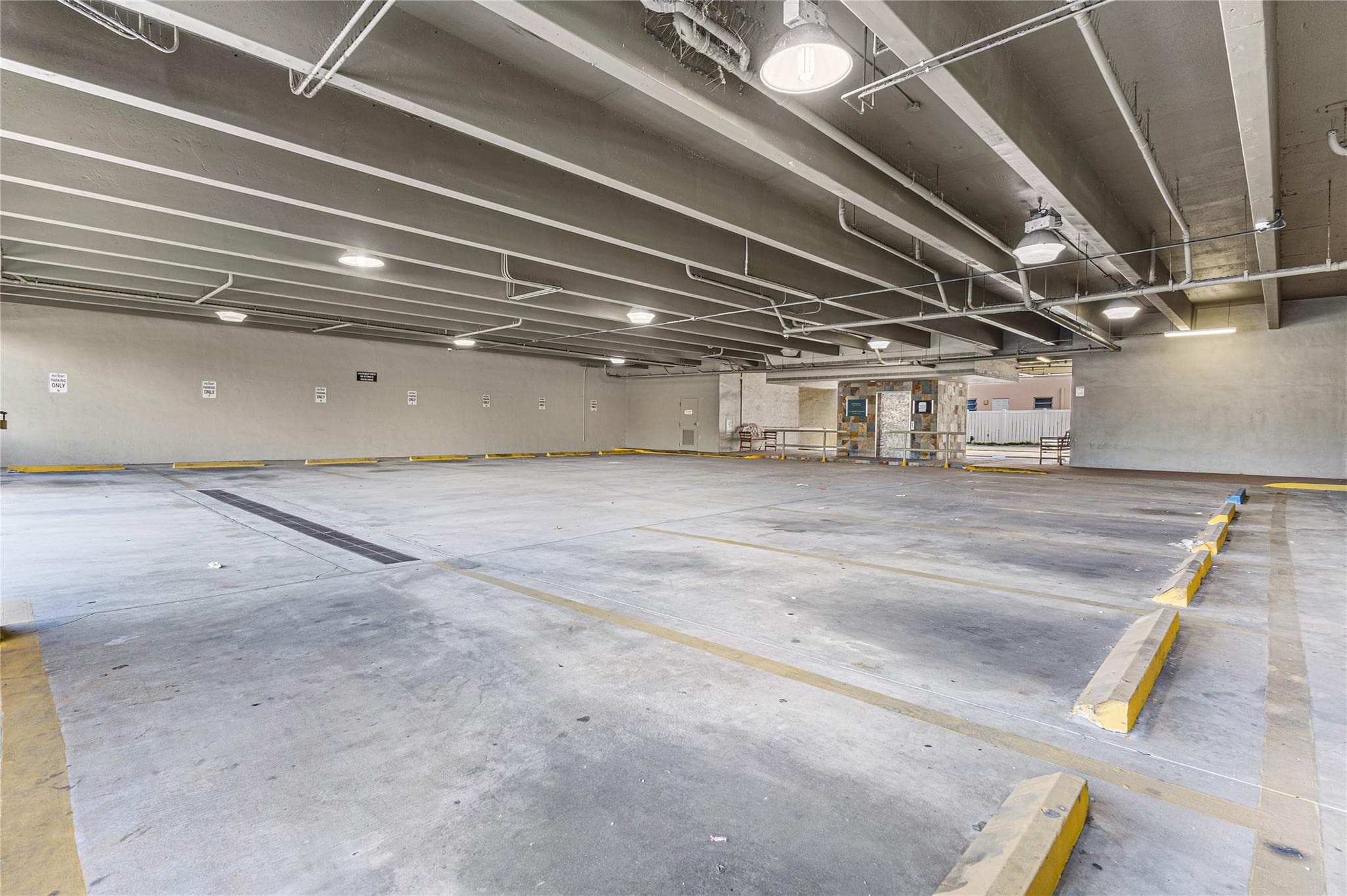 2466 E Commercial Boulevard 102-103, Fort Lauderdale, FL 33308 — photo 24 of 25
