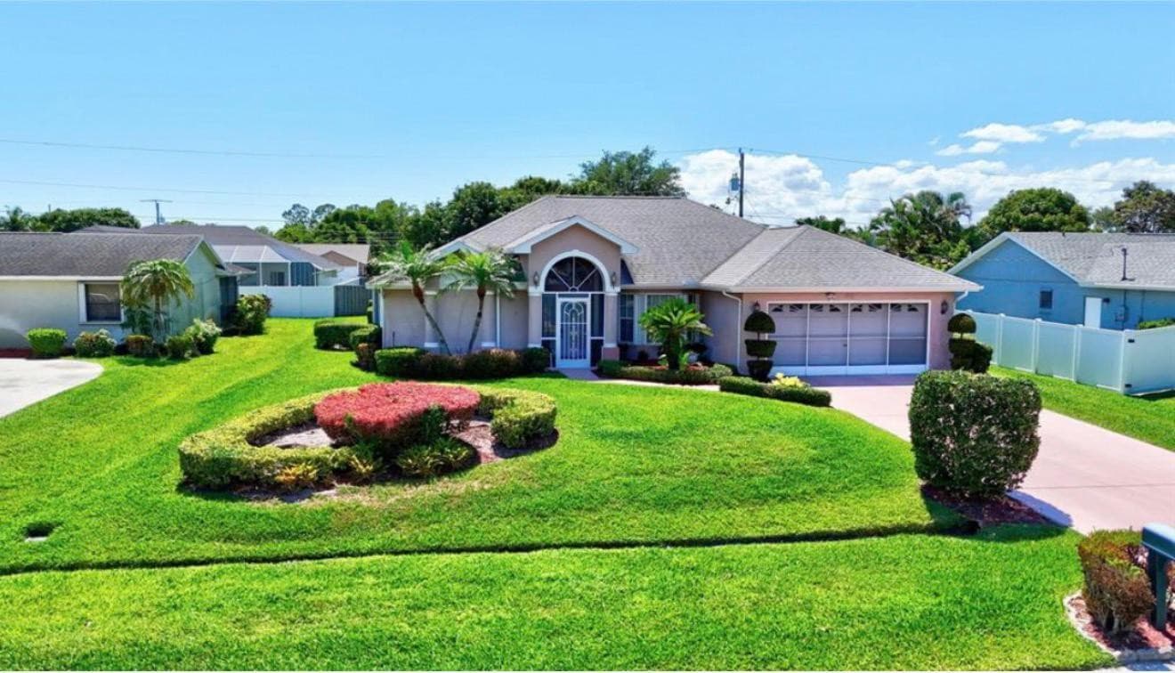 Single Family Residence in Port St. Lucie — photo 3 of 13