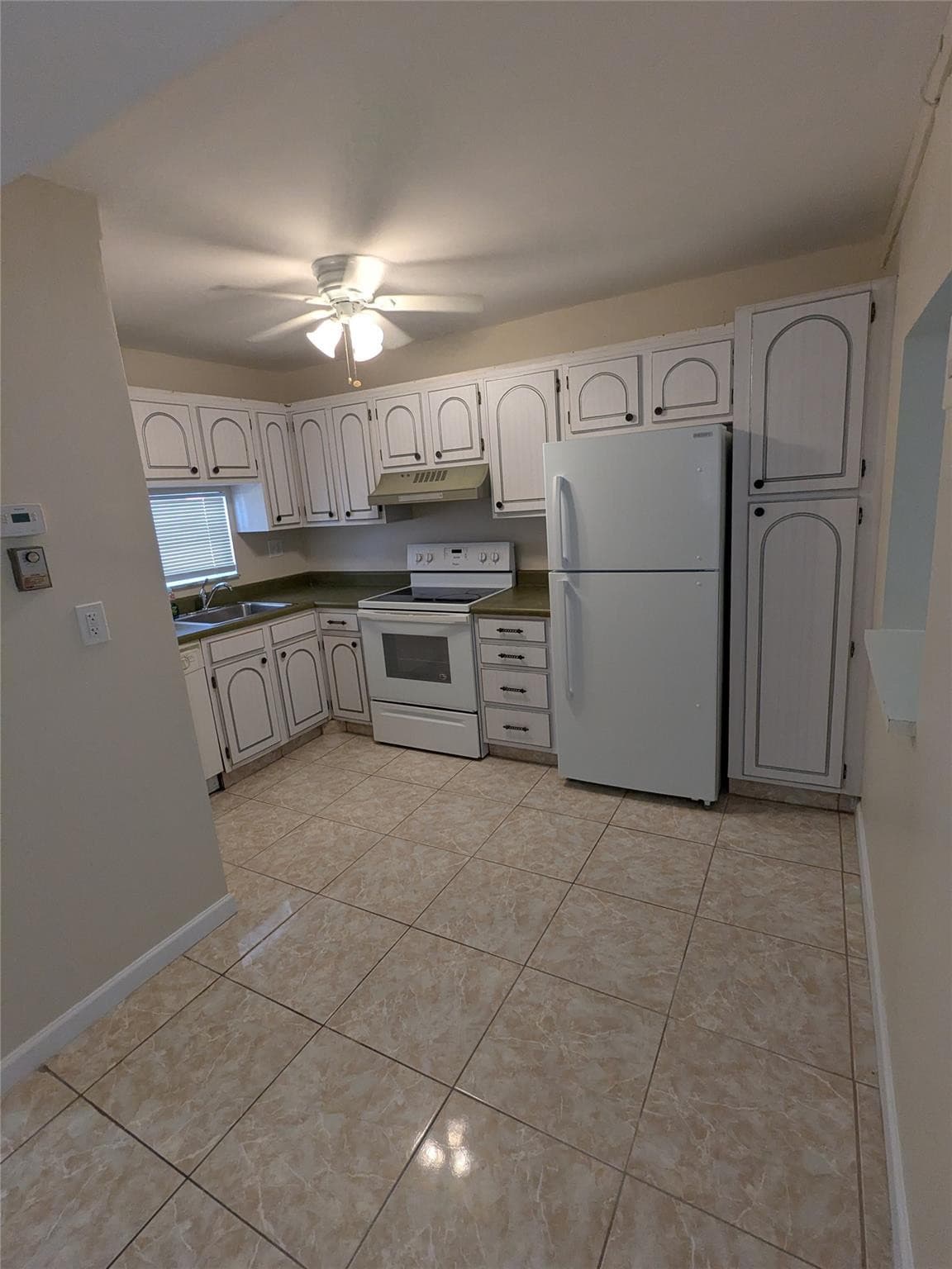 9800 Hollybrook Lake Drive 9-303, Pembroke Pines, FL 33025 — photo 3 of 20