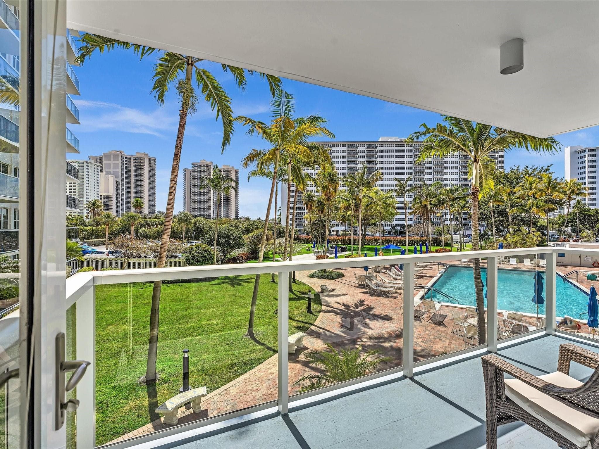 3300 NE 36th Street 220, Fort Lauderdale, FL 33308 — photo 10 of 42