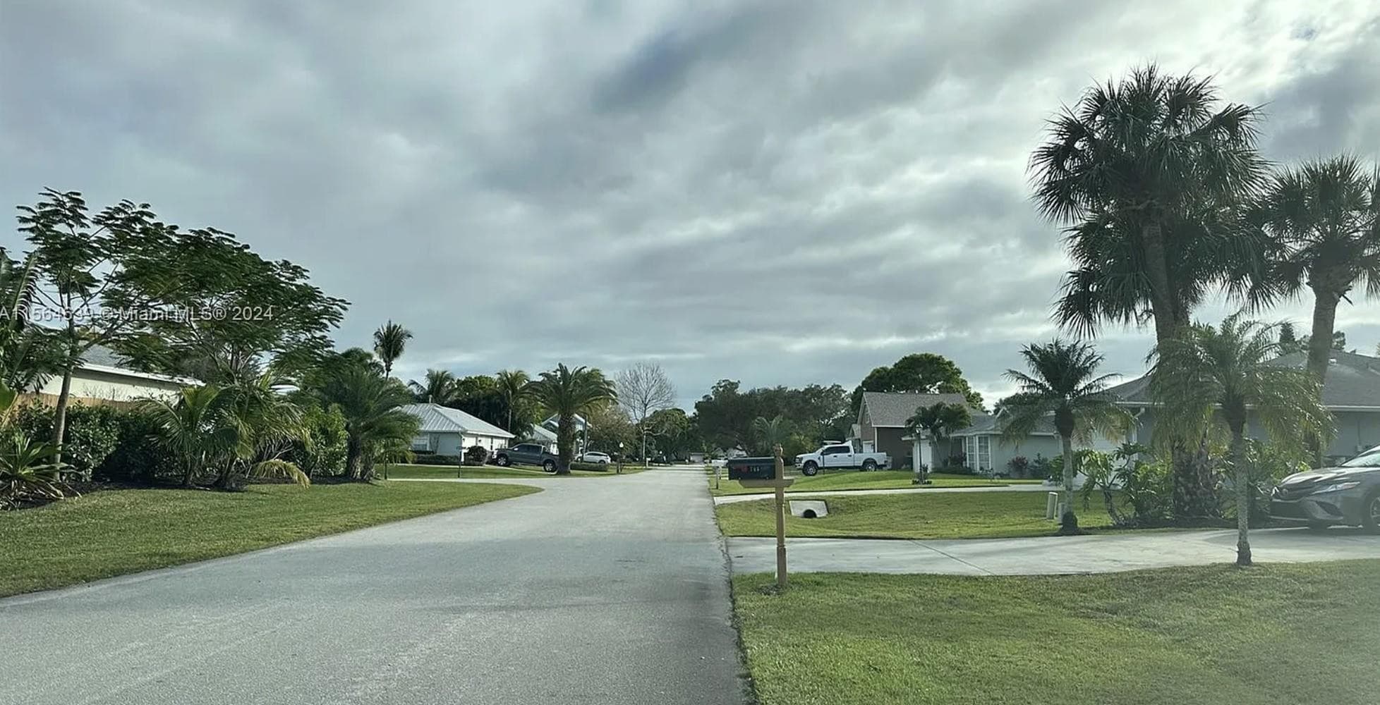755 38th Court, Vero Beach, FL 32968 — photo 4 of 11
