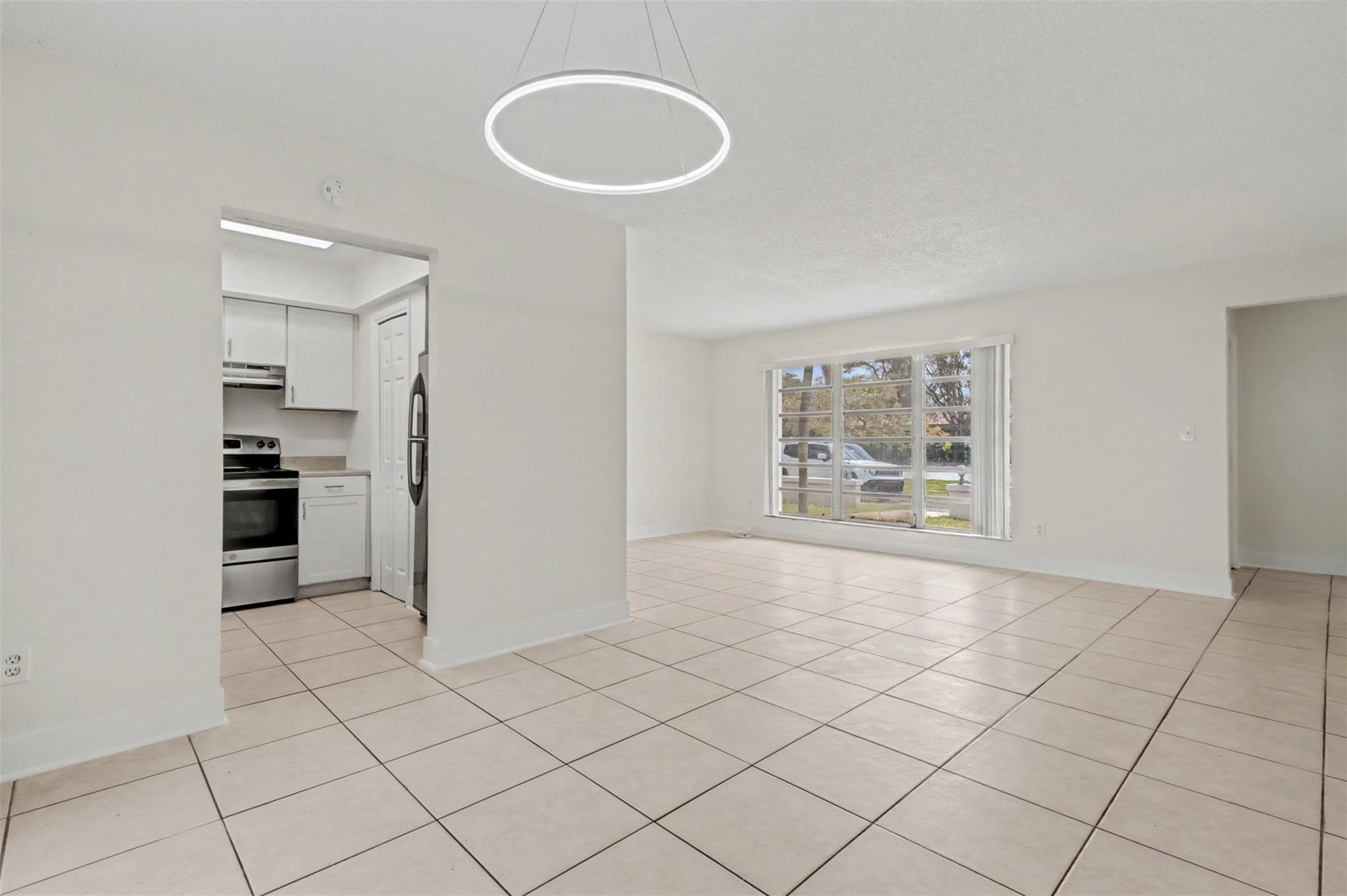 6821-6825 NW 11th Place 6825, Plantation, FL 33317 — photo 19 of 39