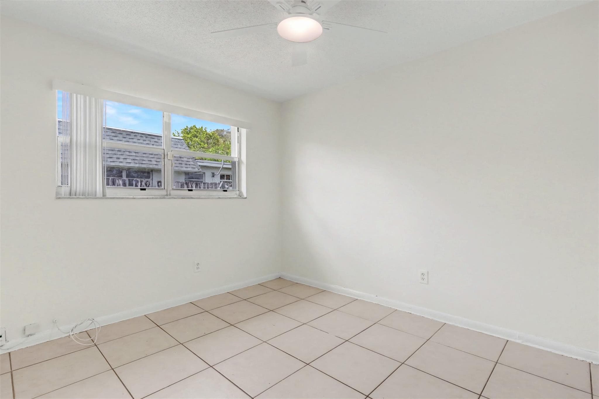 6821-6825 NW 11th Place 6825, Plantation, FL 33317 — photo 32 of 39