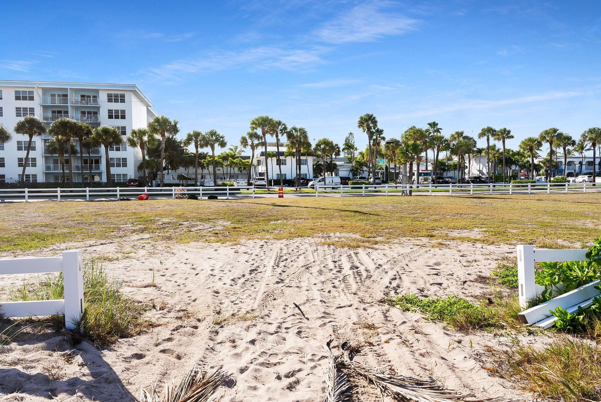 4546-4560 El Mar Drive, Lauderdale-By-The-Sea, FL 33308 — photo 13 of 34