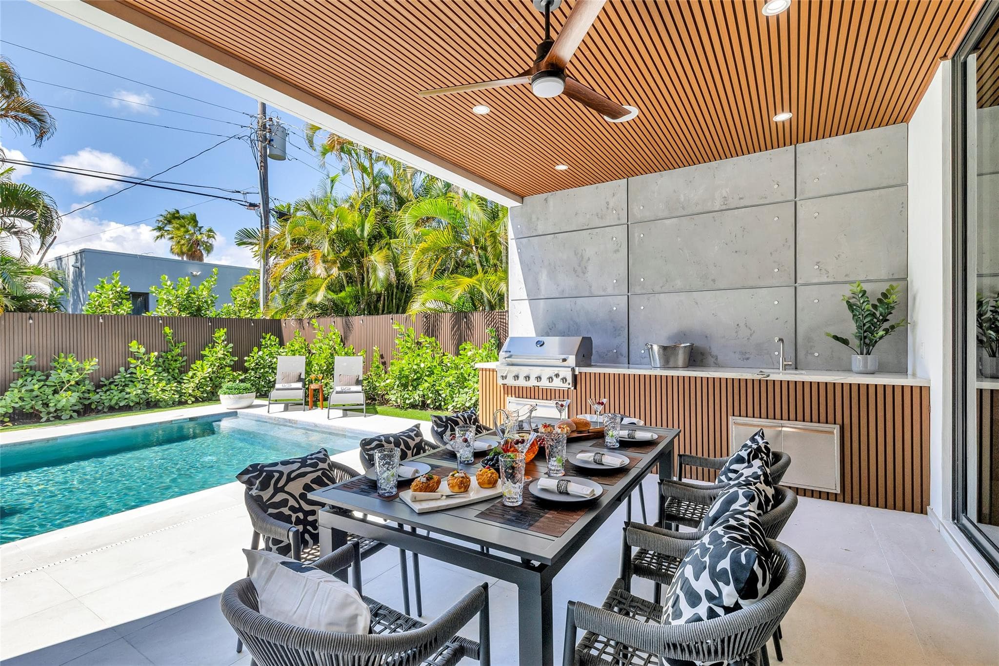 727 NE 17th Way, Fort Lauderdale, FL 33304 — photo 84 of 96