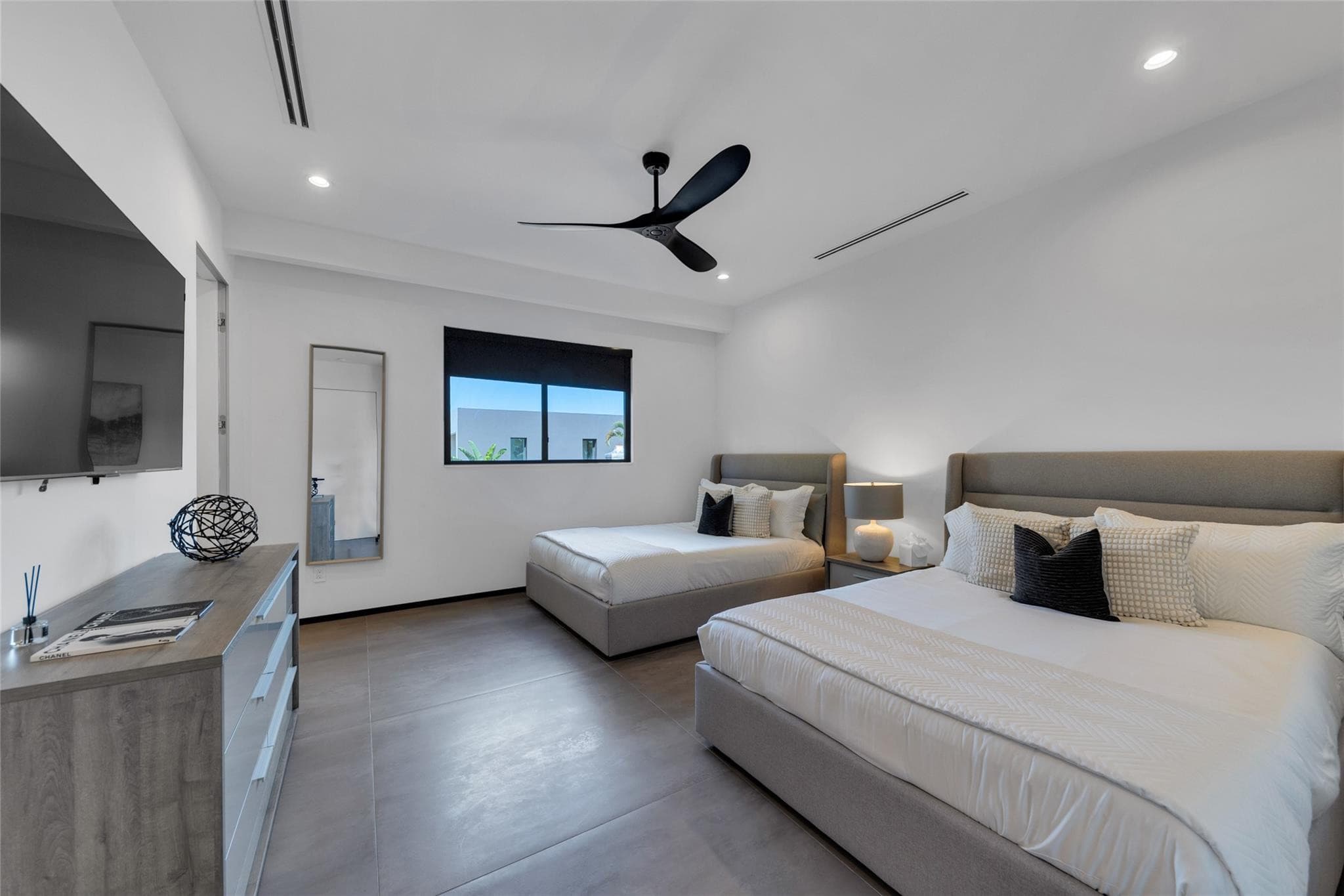 727 NE 17th Way, Fort Lauderdale, FL 33304 — photo 96 of 96