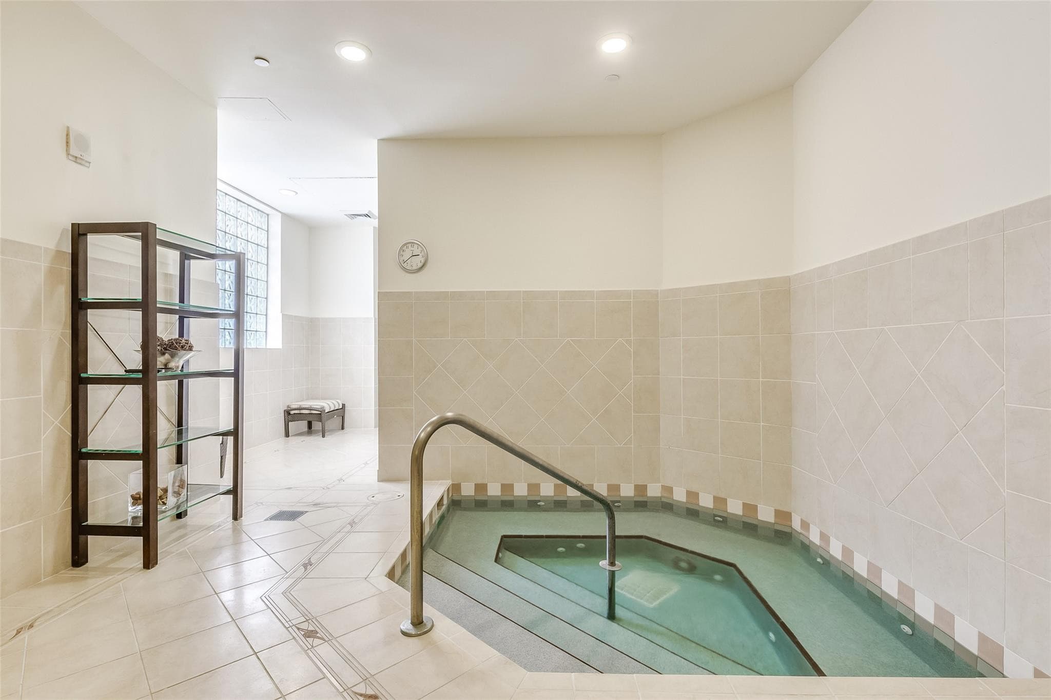 610 W Las Olas Boulevard 517, Fort Lauderdale, FL 33312 — photo 18 of 31