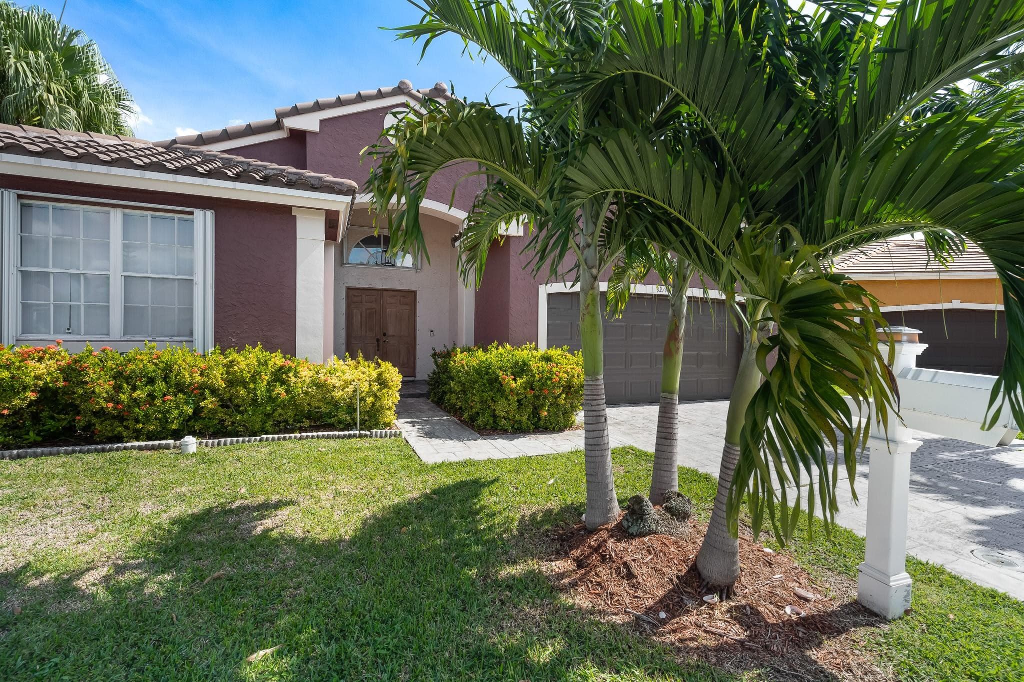3274 NW 22nd Avenue, Oakland Park, FL 33309 — photo 6 of 51