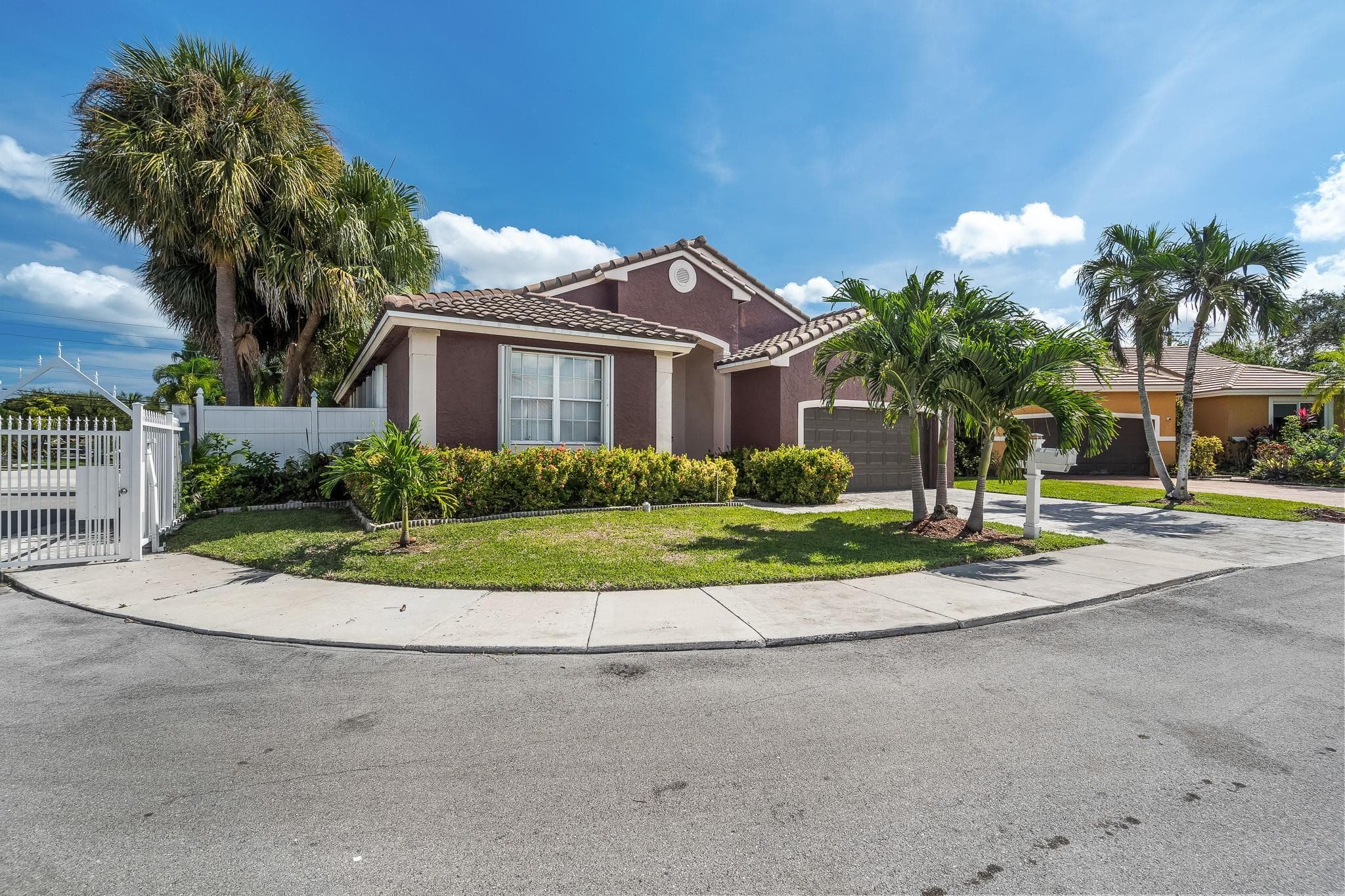 3274 NW 22nd Avenue, Oakland Park, FL 33309 — photo 45 of 51