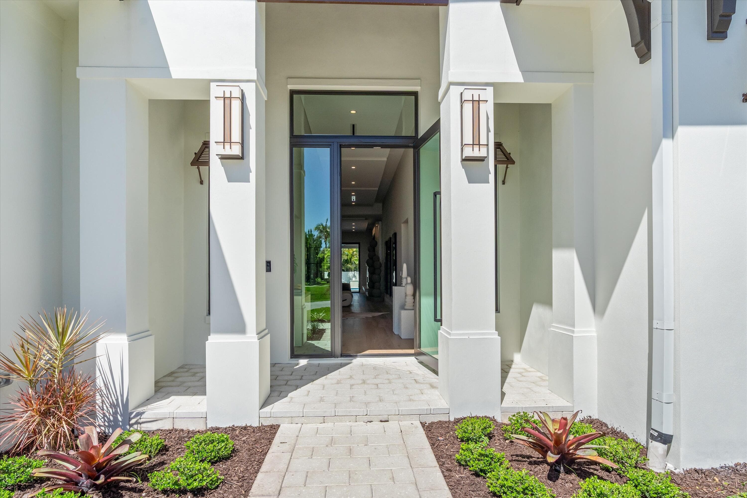 531 NW 13th Street, Delray Beach, FL 33444 — photo 3 of 42